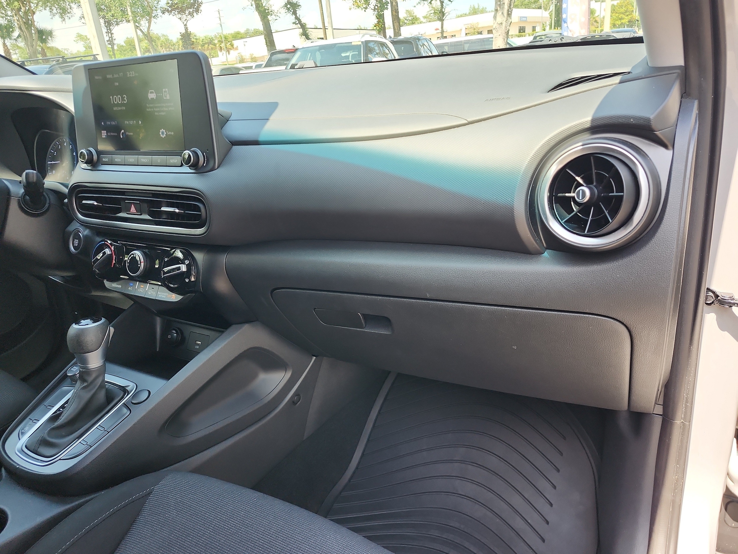 2023 Hyundai Kona SEL - Photo 22