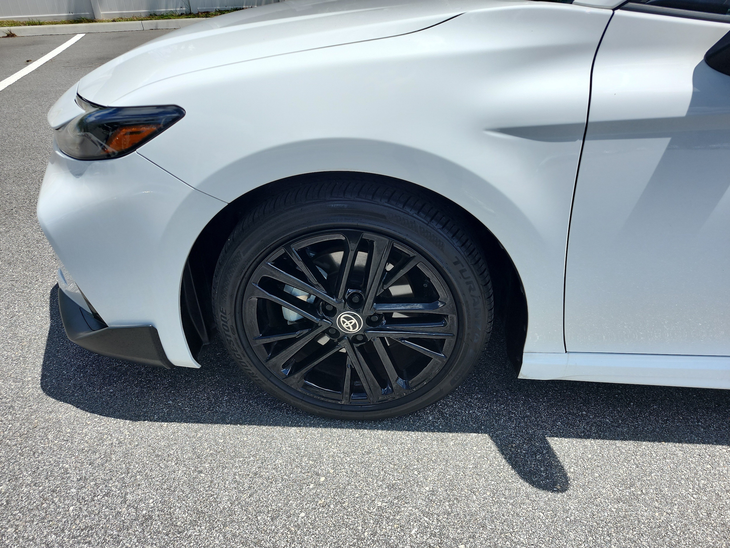 2025 Toyota Camry SE - Photo 10