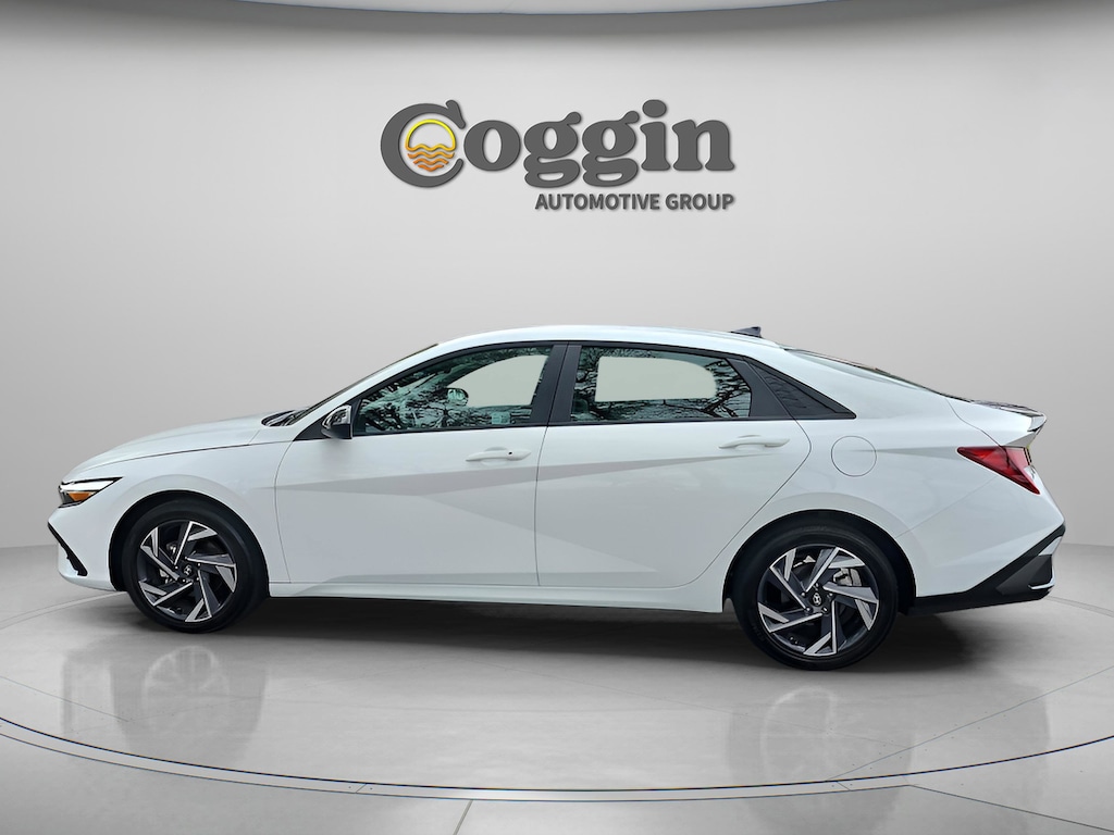 Certified 2025 Hyundai Elantra SEL Sport Sedan