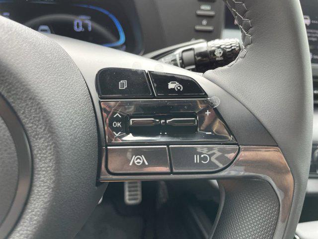 2025 Hyundai Elantra SEL Sport photo 3