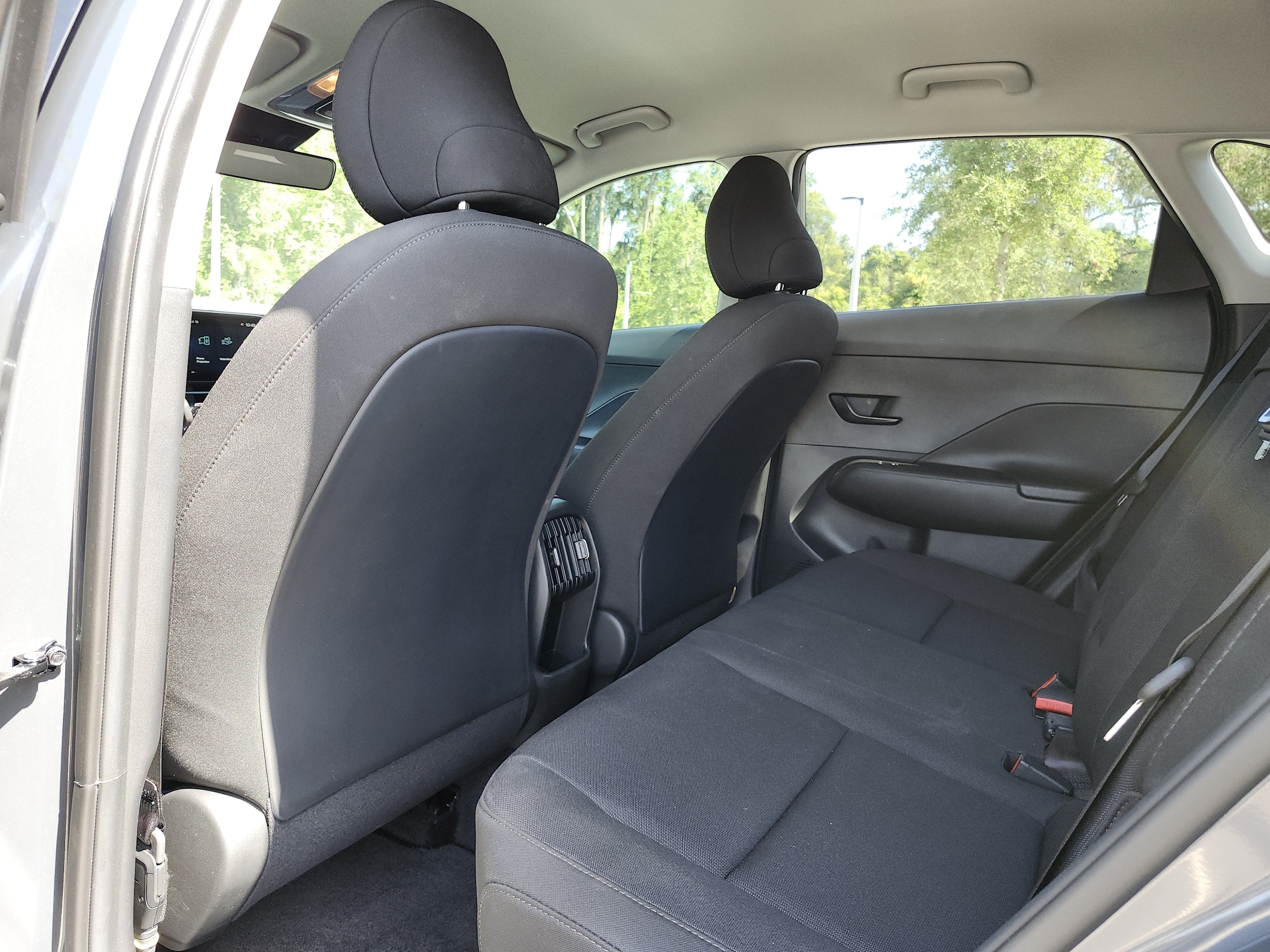 2025 Hyundai Kona SEL - Photo 18