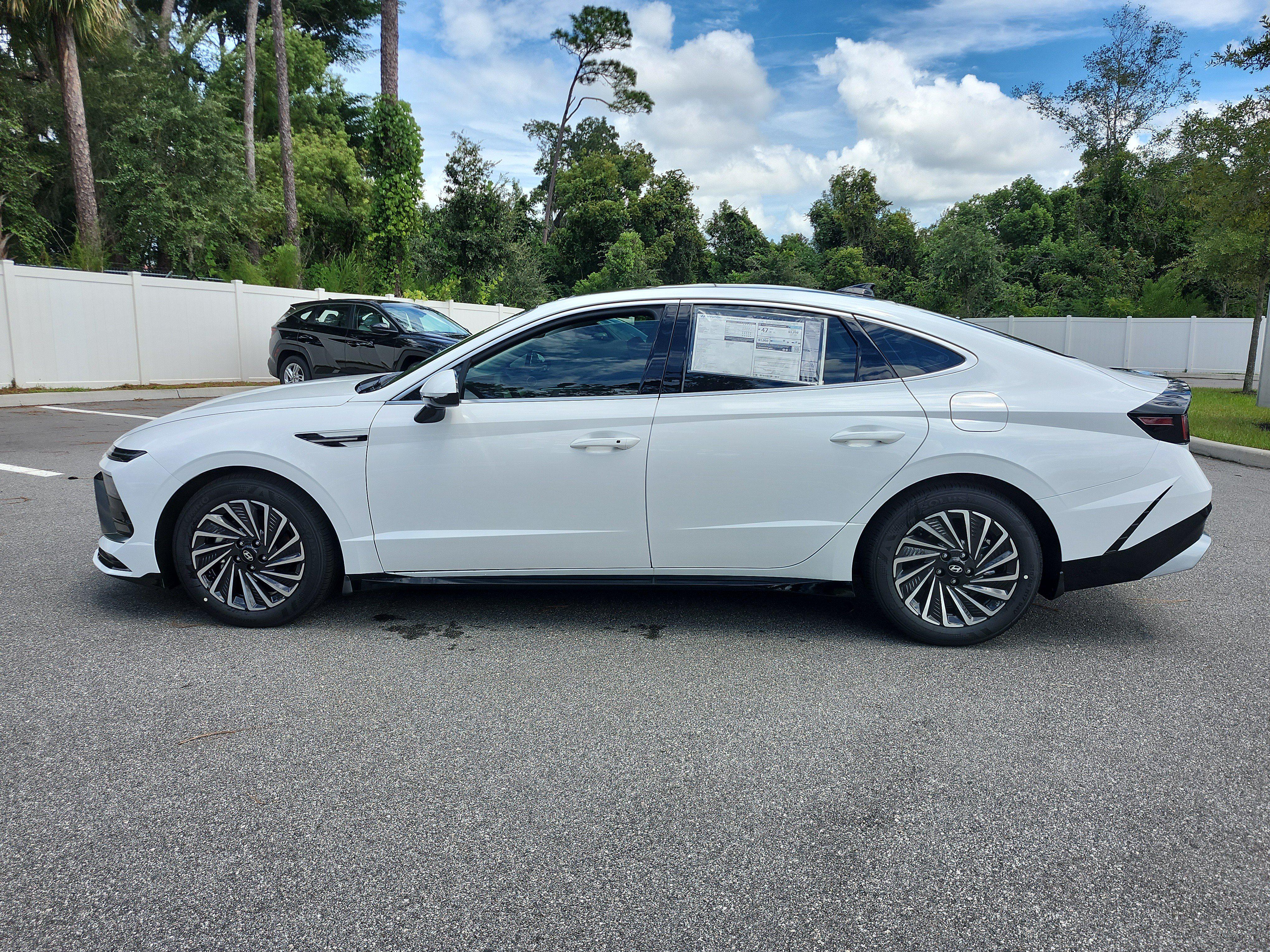 New 2026 Hyundai Sonata Hybrid SEL Sedan