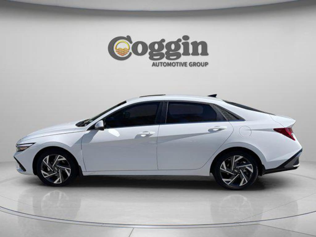 New 2026 Hyundai Elantra Limited Sedan