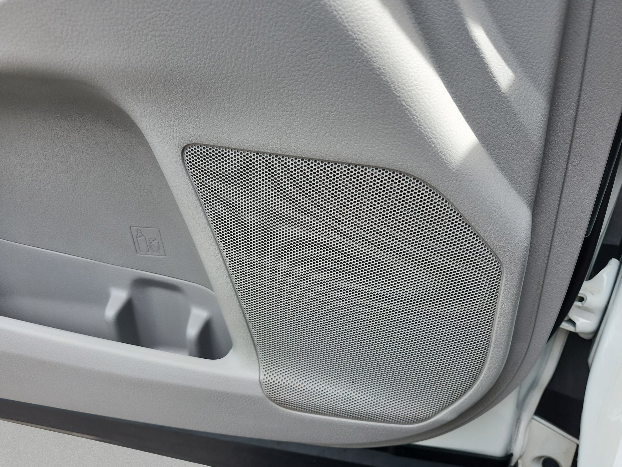 2018 Toyota Highlander LE Plus - Photo 24