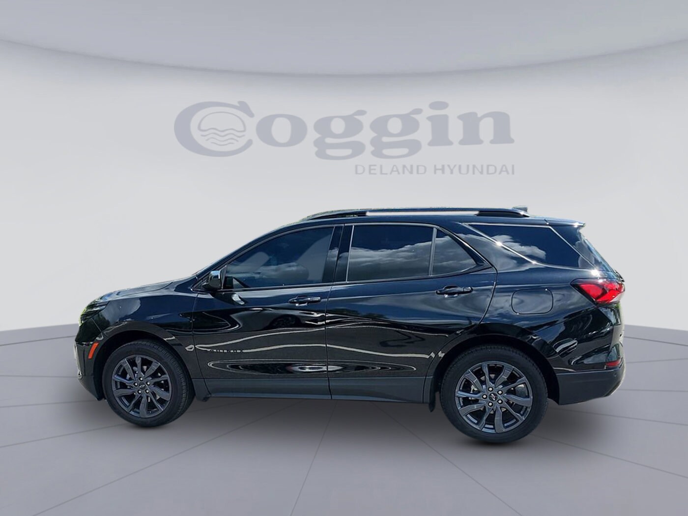 2024 Chevrolet Equinox RS photo 2