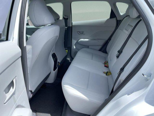 2025 Hyundai Kona EV SEL - Photo 17