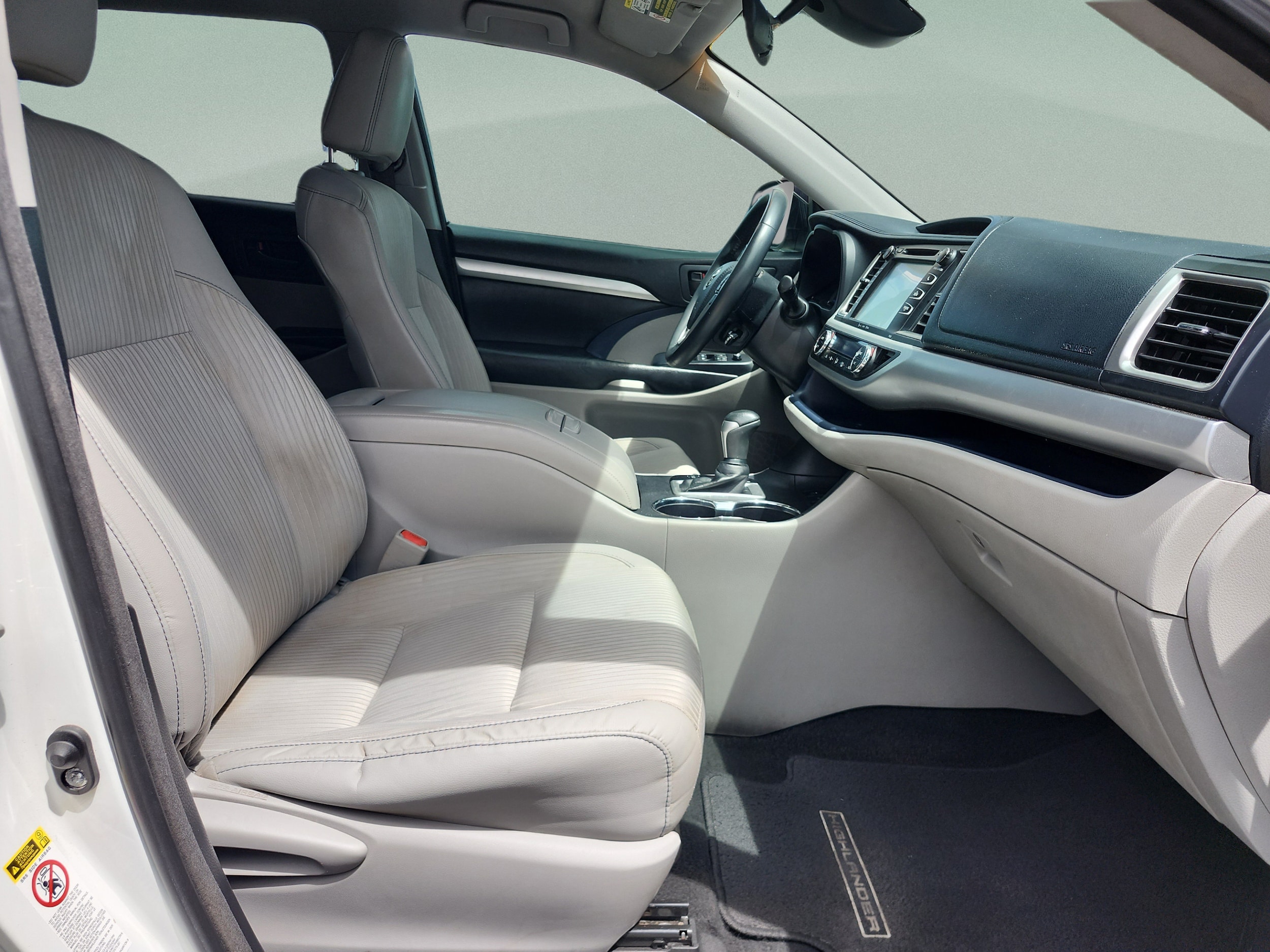2018 Toyota Highlander LE Plus - Photo 20