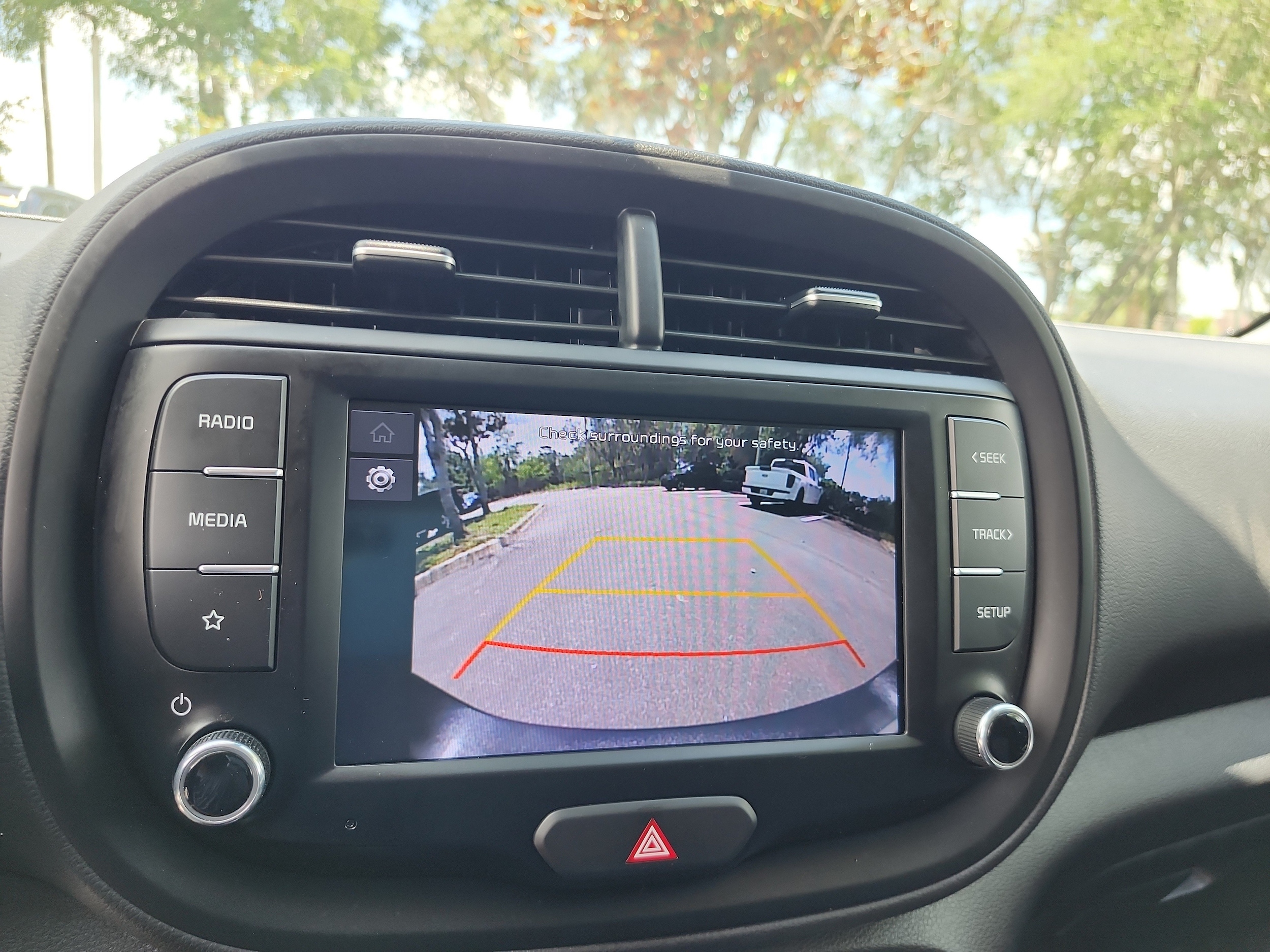 2022 Kia Soul LX - Photo 29