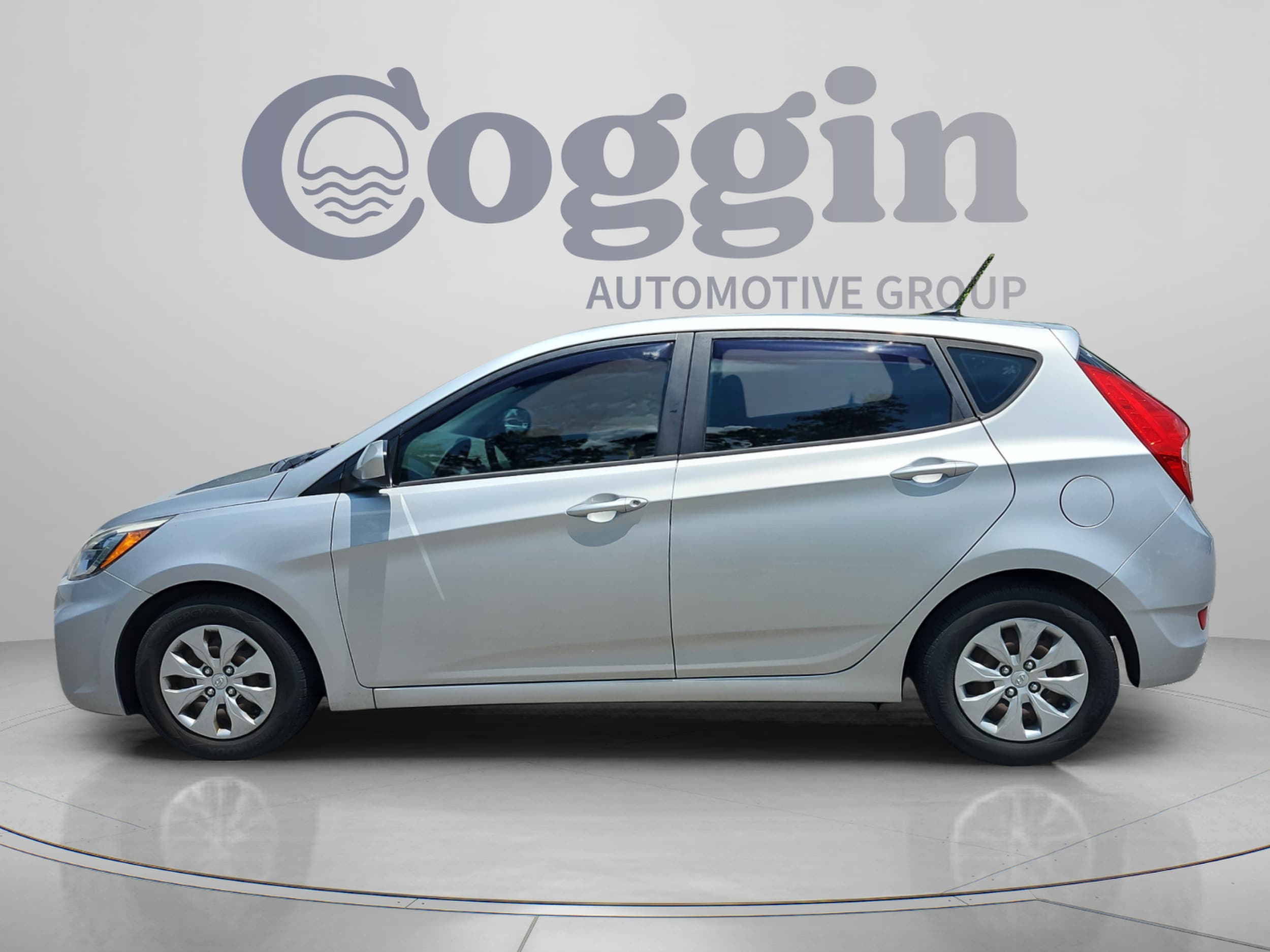 Used 2016 Hyundai Accent SE with VIN KMHCT5AE4GU249573 for sale in DeLand, FL
