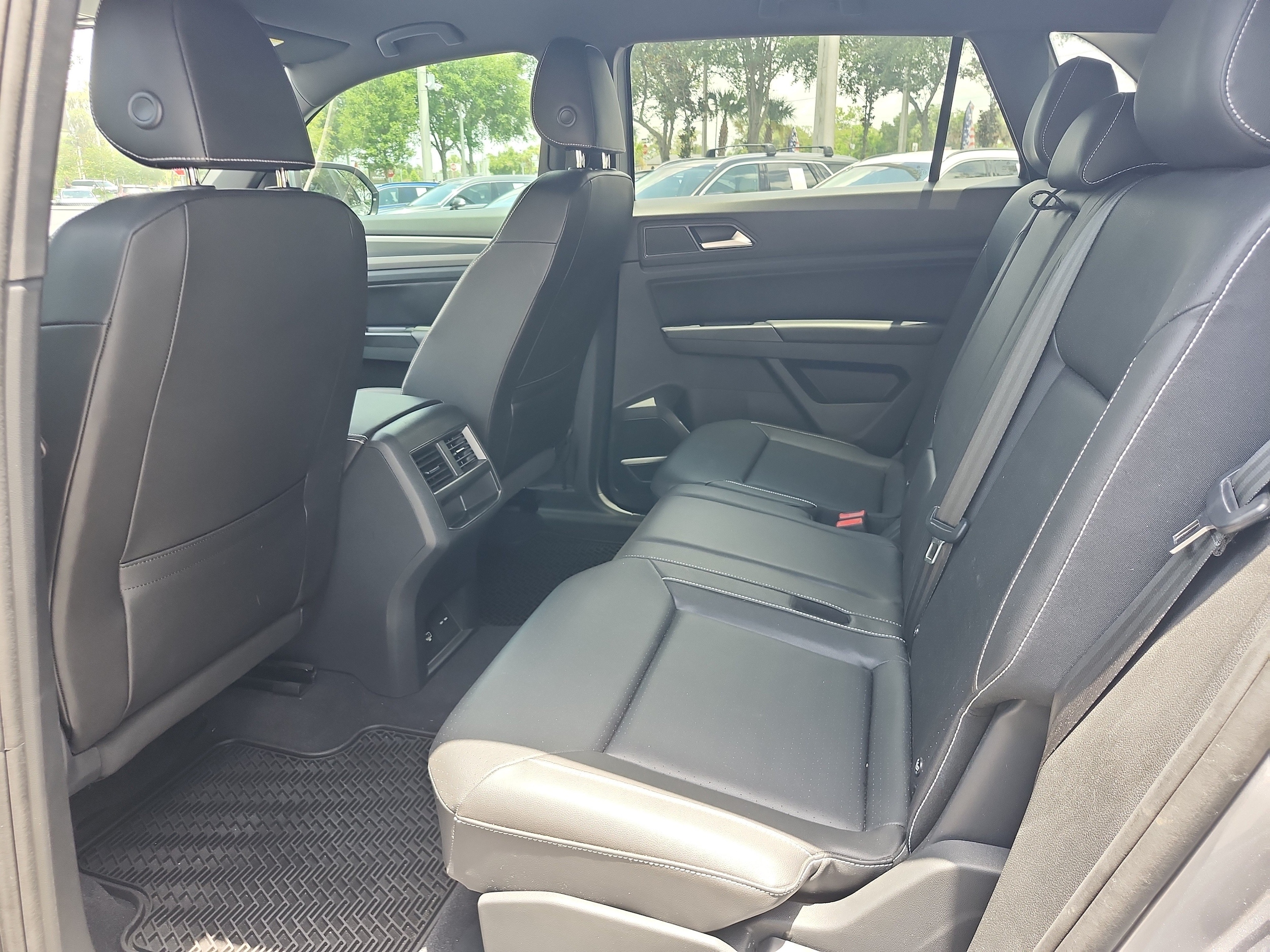 2020 Volkswagen Atlas Cross Sport SE w/Tech R-Line - Photo 19