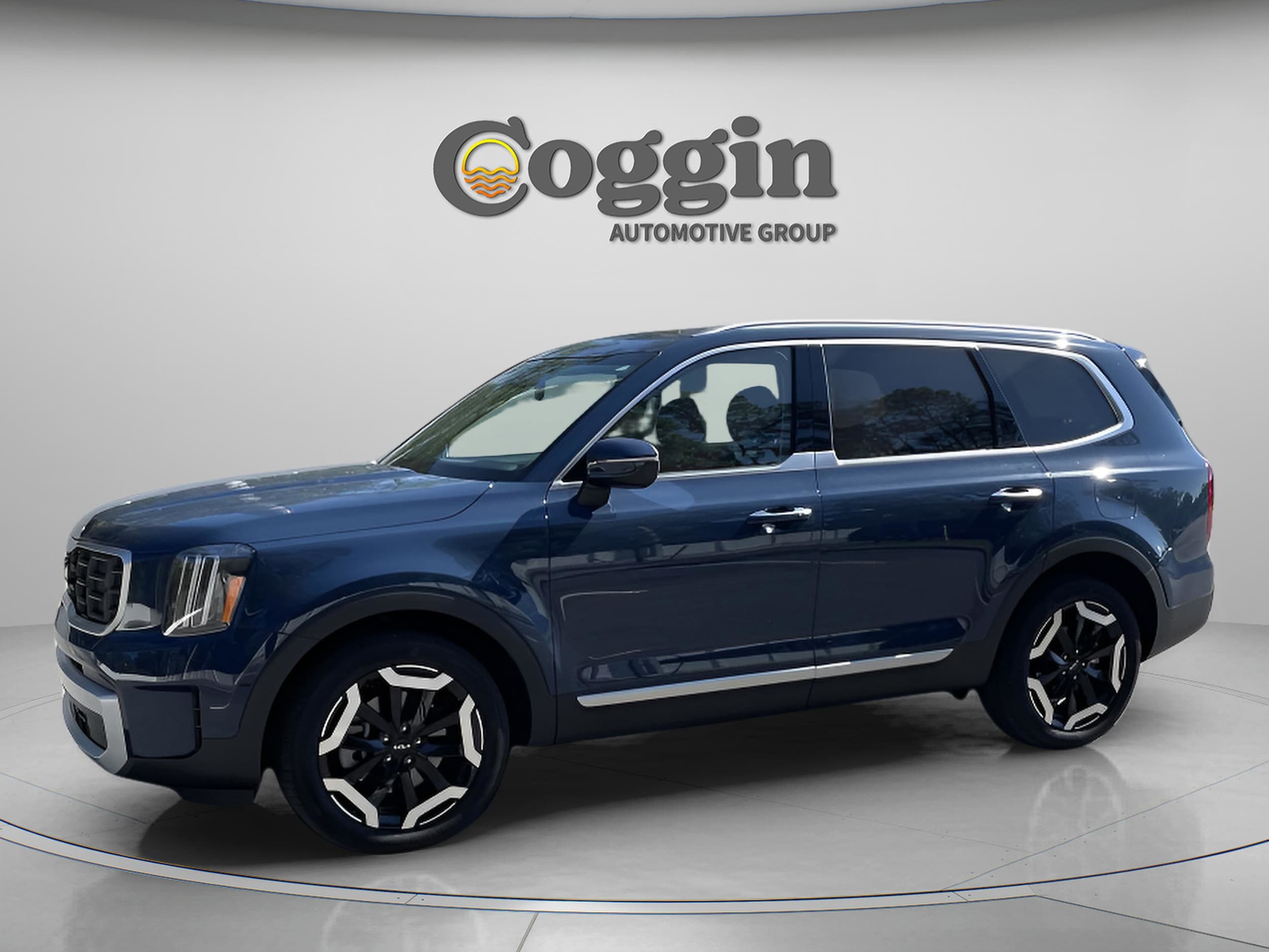 2025 Kia Telluride S's photo