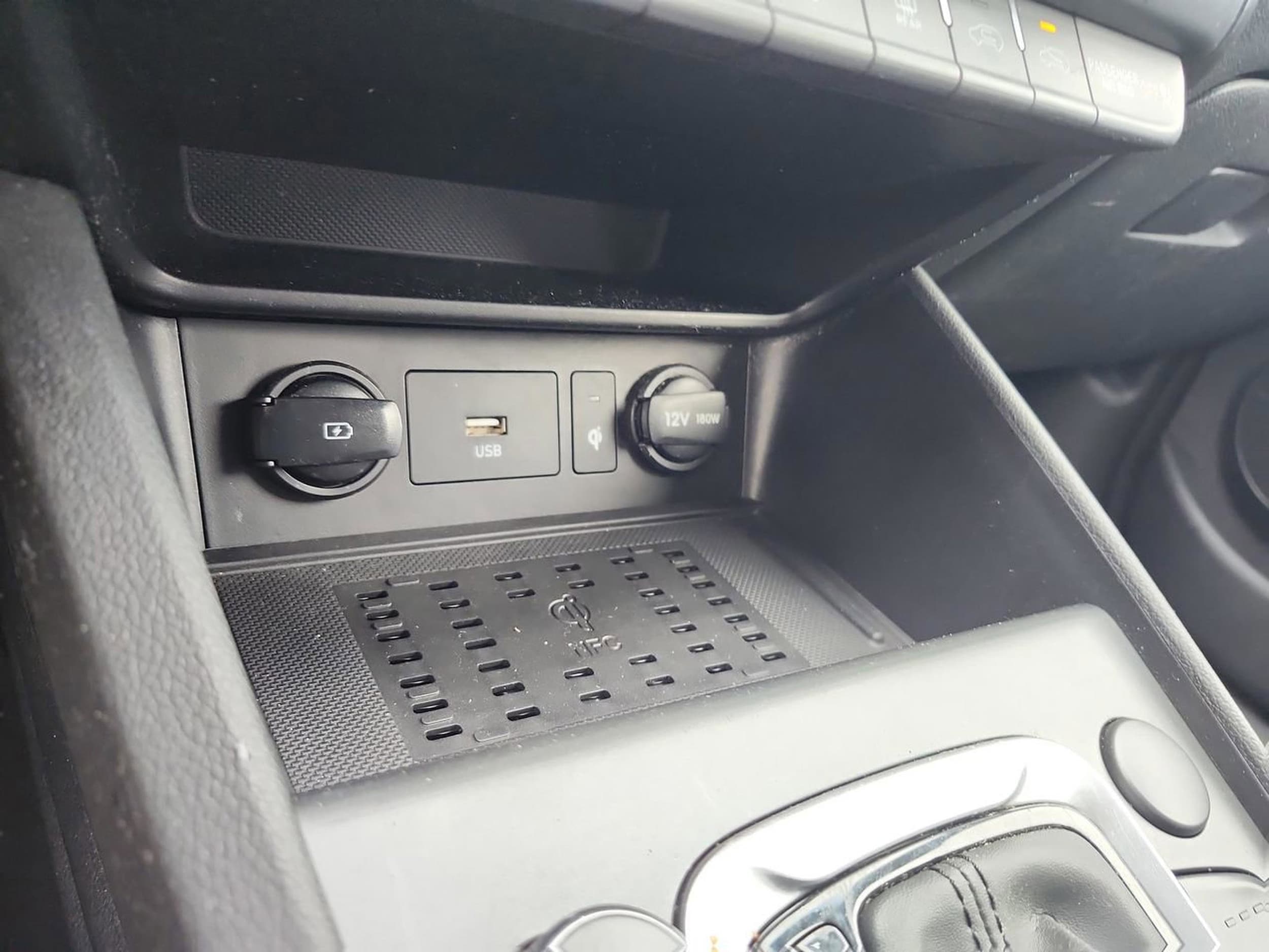 2022 Hyundai Kona Limited - Photo 28