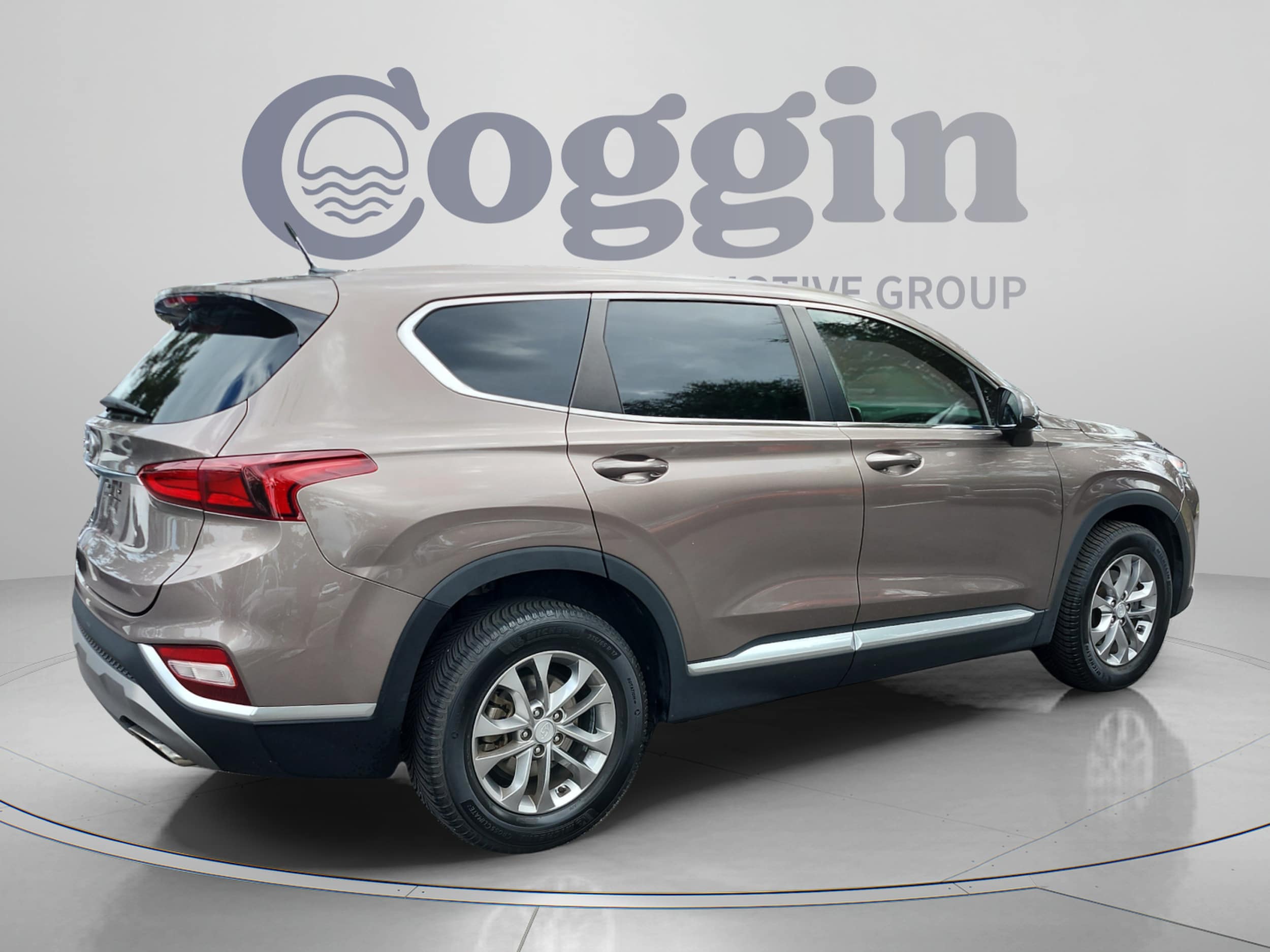 2019 Hyundai Santa Fe SE - Photo 6