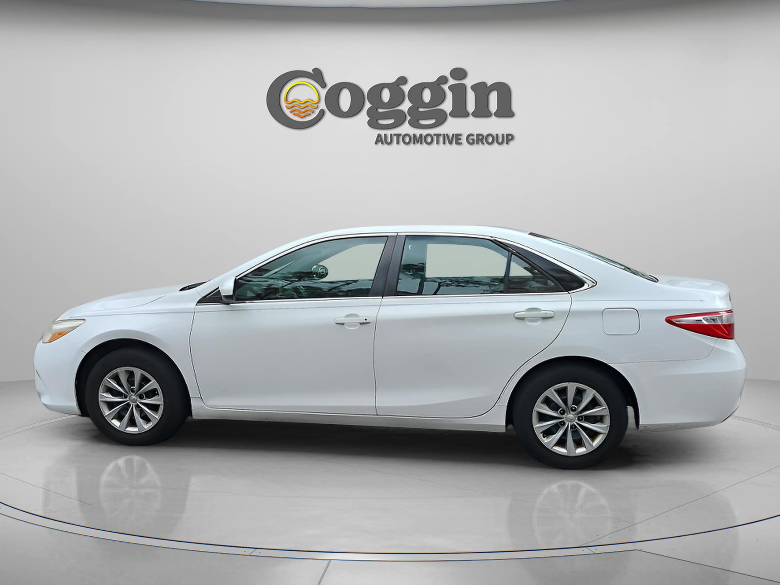 Used 2017 Toyota Camry LE with VIN 4T1BF1FK1HU335712 for sale in DeLand, FL