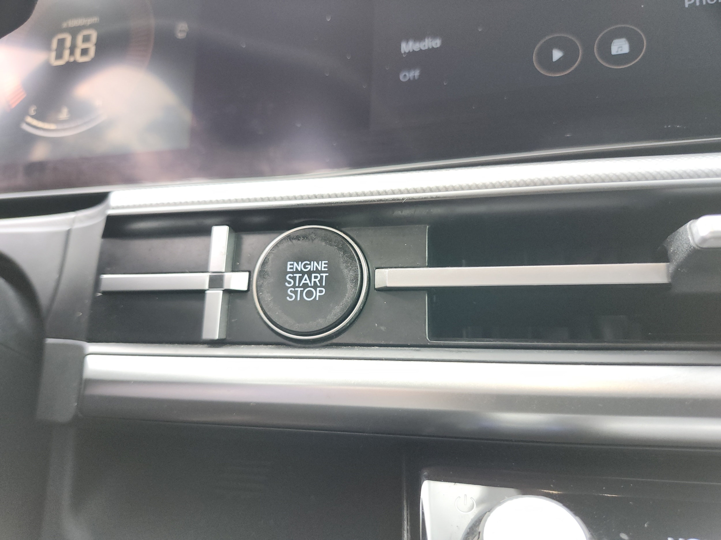 2025 Hyundai Santa Fe SEL - Photo 30