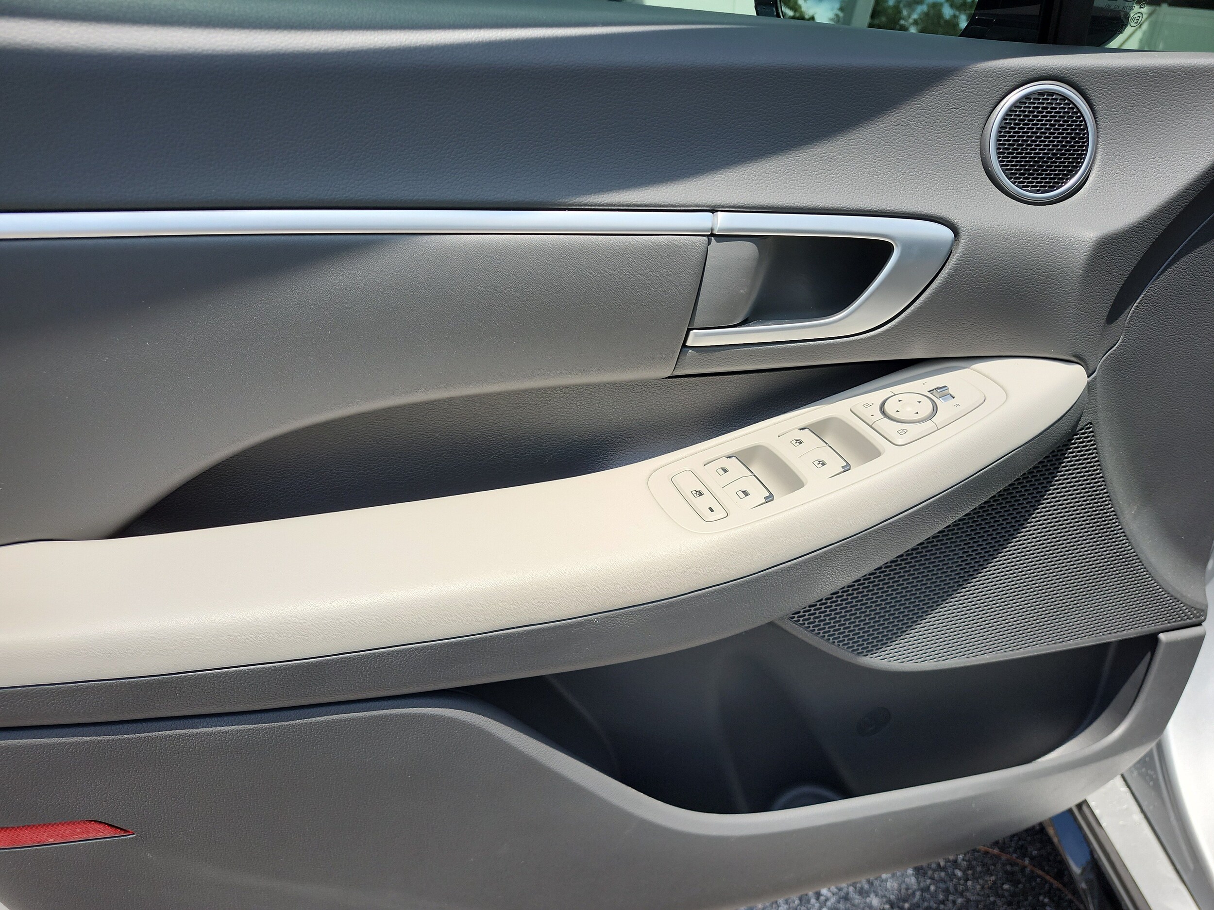 2024 Hyundai Sonata Hybrid SEL - Photo 15