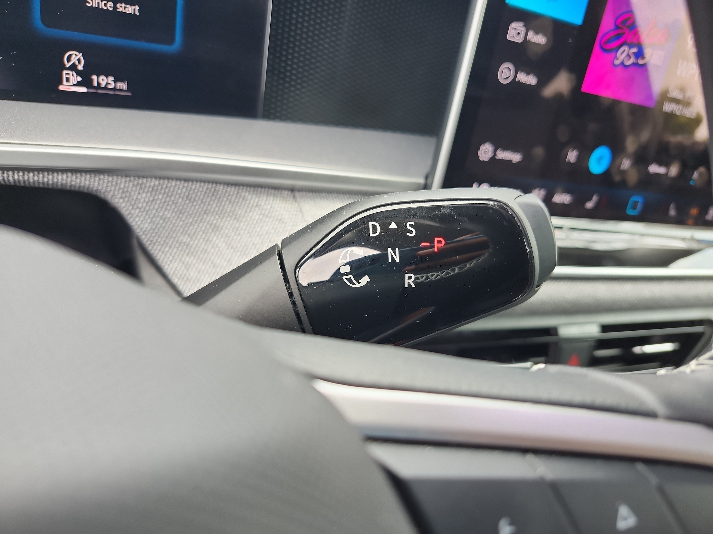2025 Volkswagen Tiguan S - Photo 15