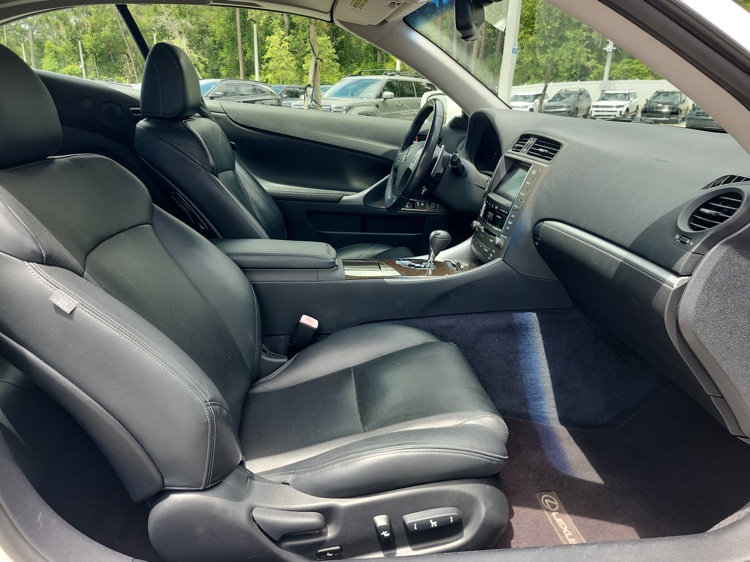 2012 Lexus IS 350 - Photo 21