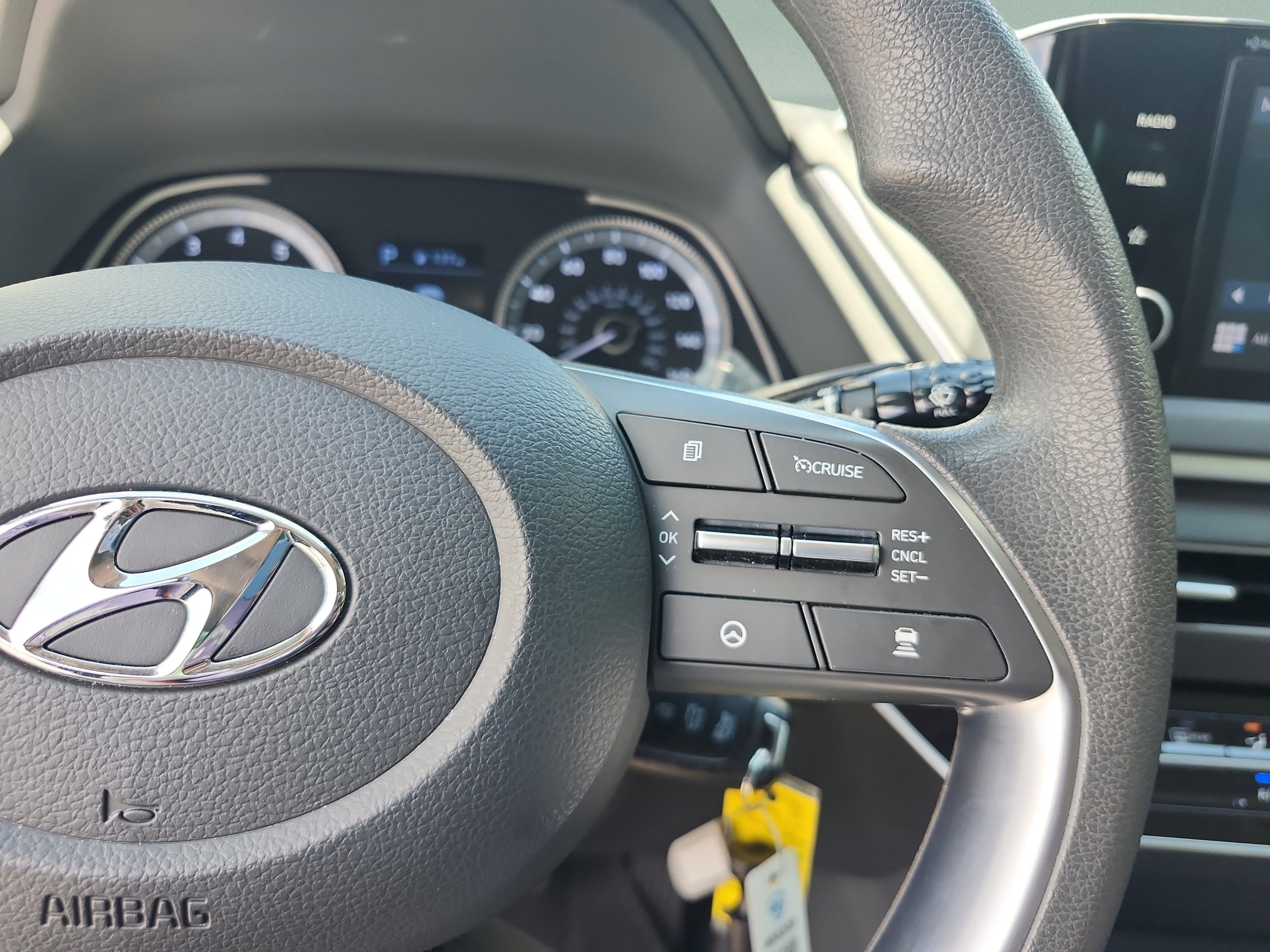2023 Hyundai Sonata SE - Photo 24