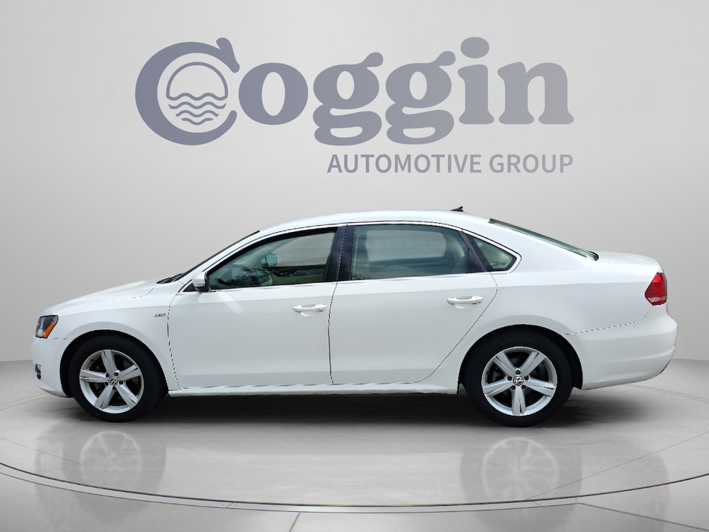 Used 2015 Volkswagen Passat 1.8T Limited Edition w/PZEV Sedan