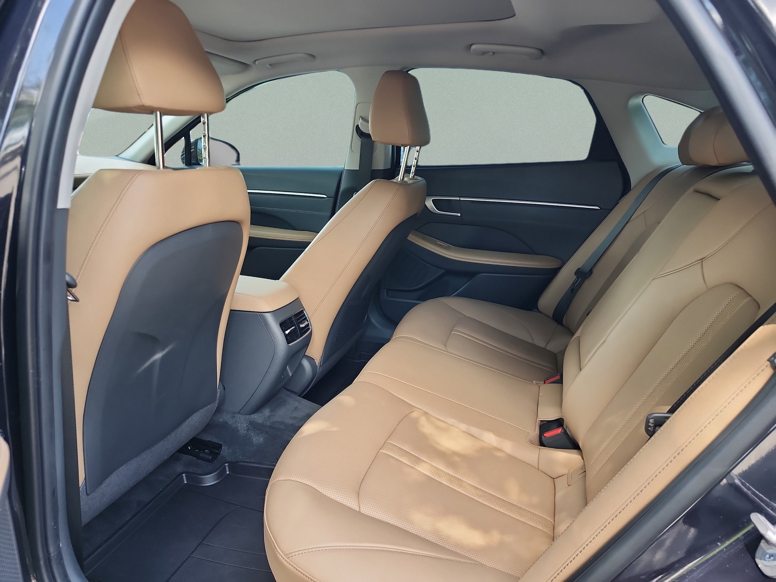 2024 Hyundai Sonata Hybrid Limited - Photo 18