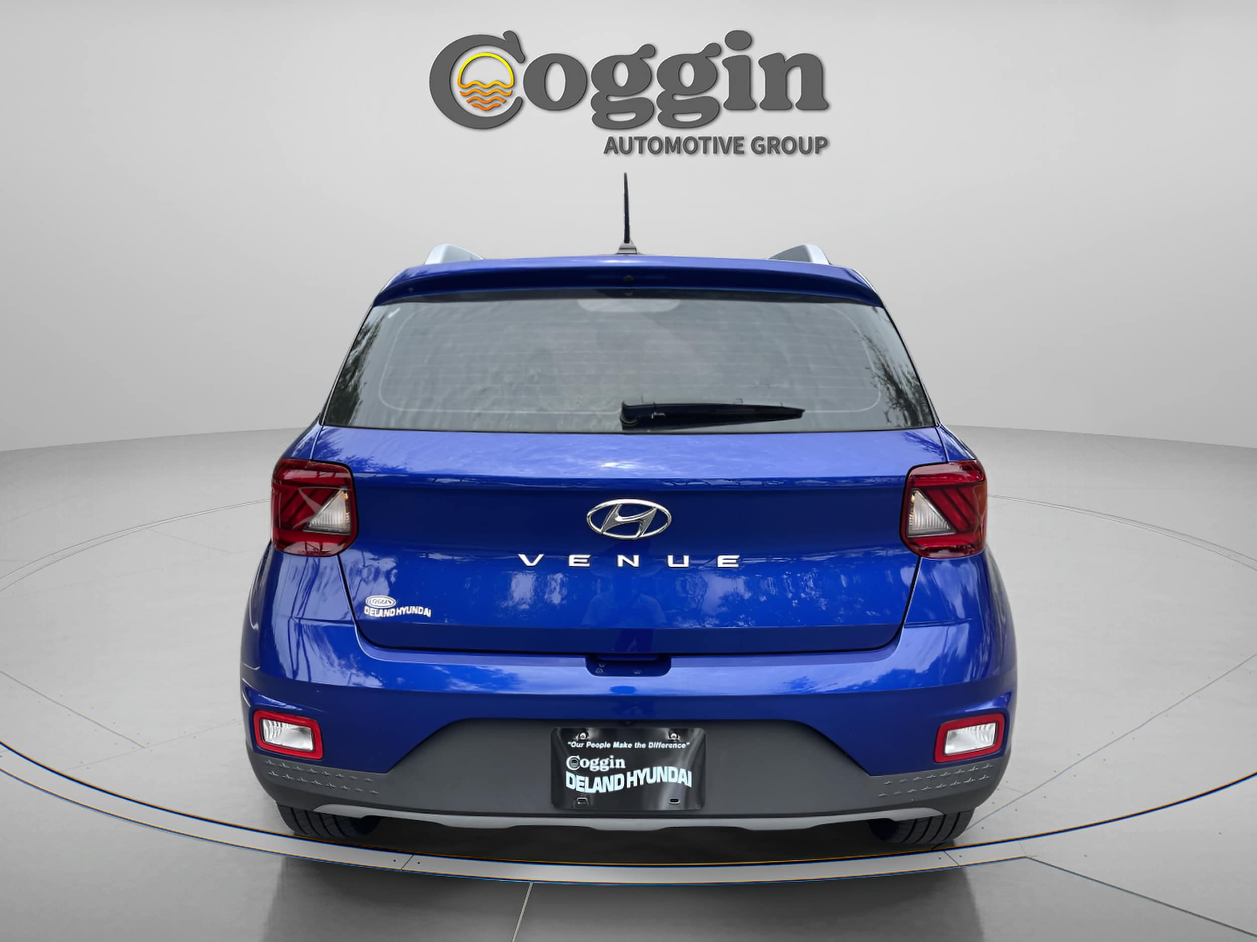 2023 Hyundai Venue Limited - Photo 6