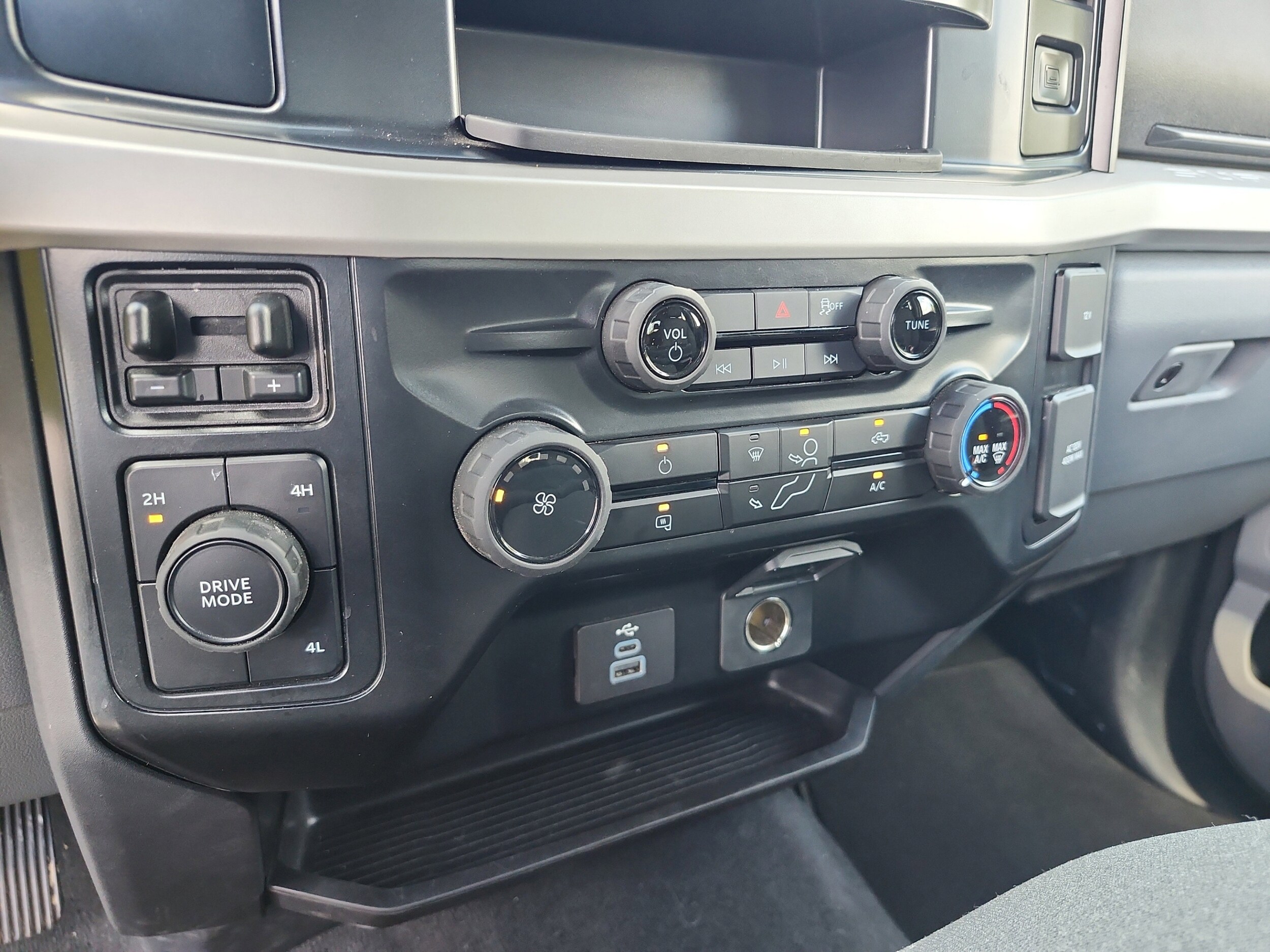 2026 Ford F-250 Super Duty XLT - Photo 28