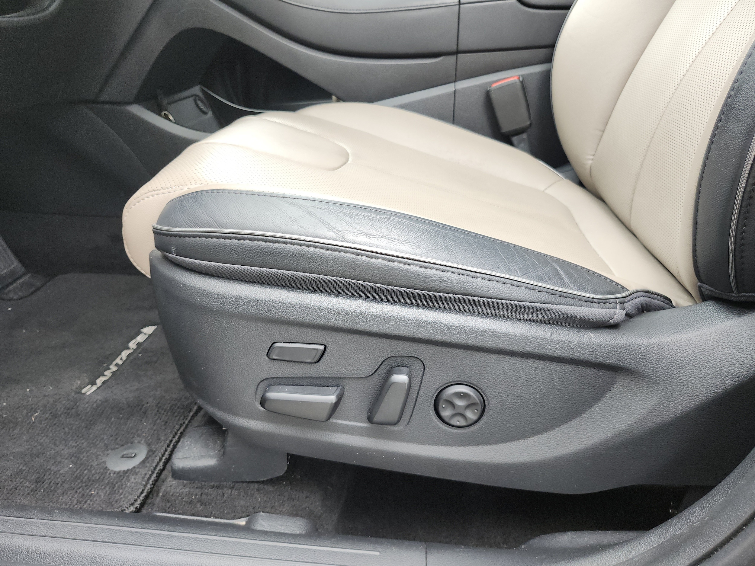 2021 Hyundai Santa Fe Limited - Photo 22