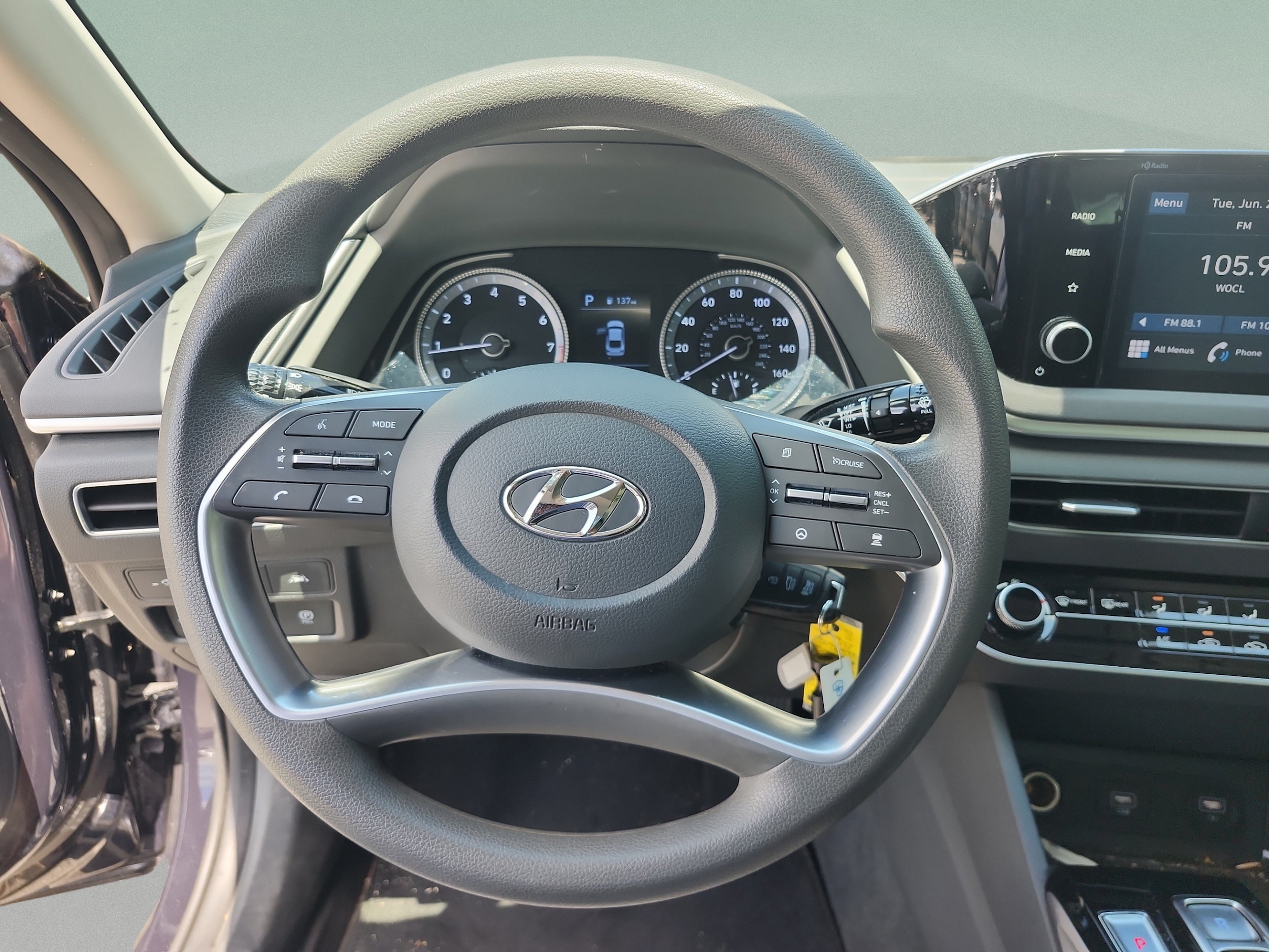 2023 Hyundai Sonata SE - Photo 10