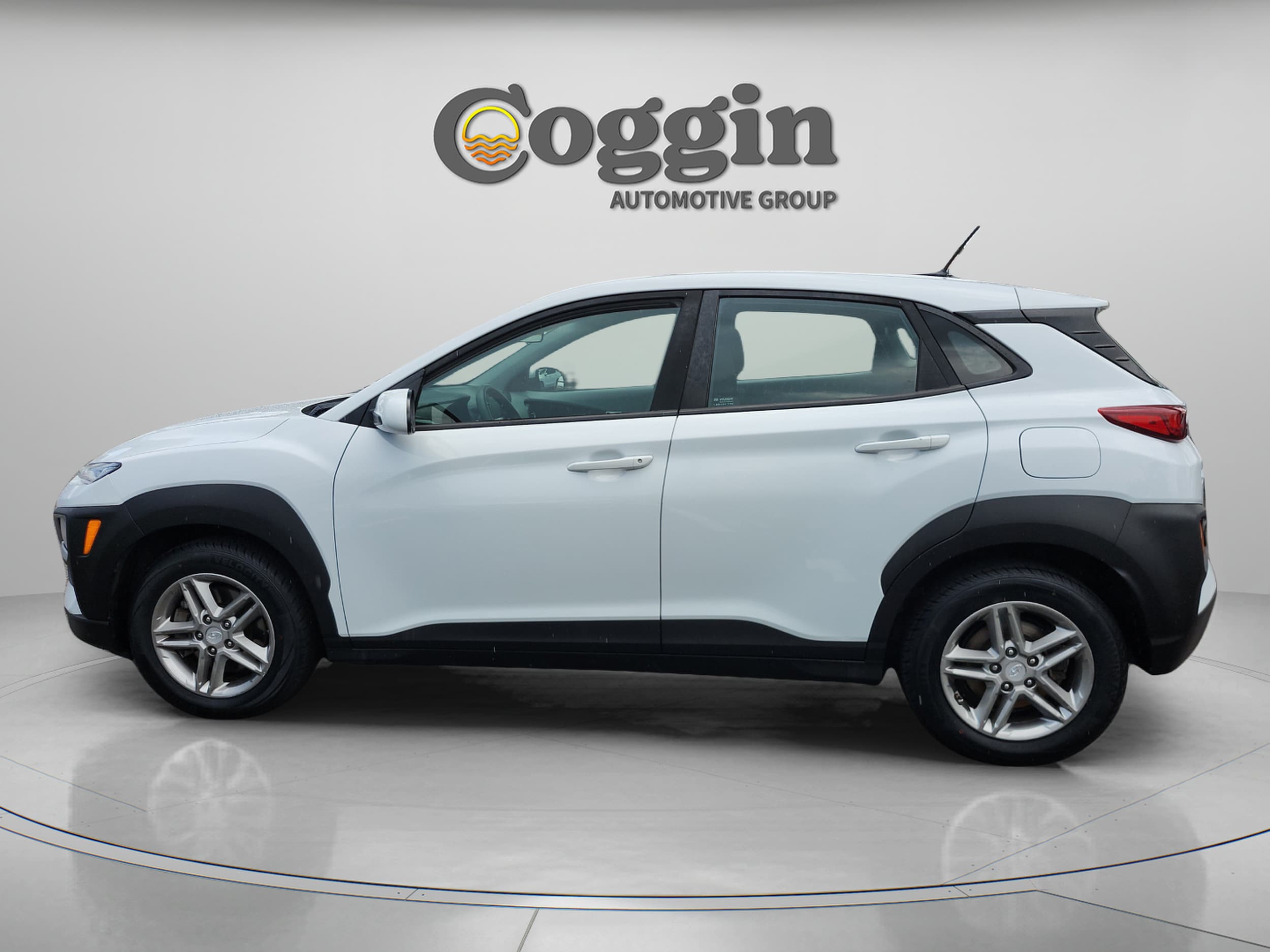 Used 2019 Hyundai Kona SE with VIN KM8K1CAA3KU256252 for sale in DeLand, FL