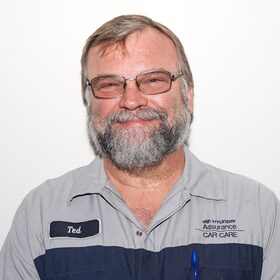 Staff member Theodore Scotch from ID_f725e251ce46