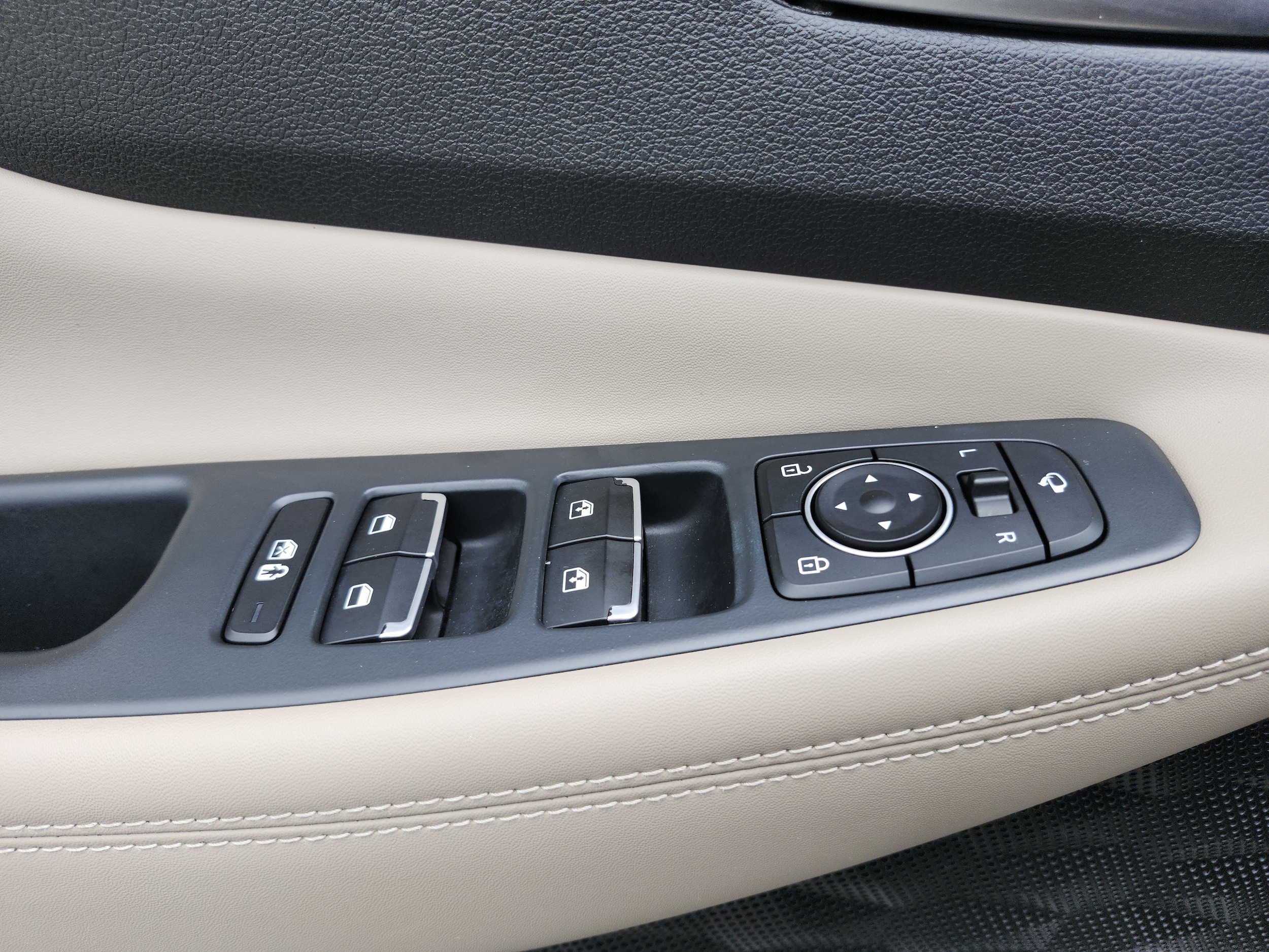 2021 Hyundai Santa Fe Limited - Photo 19