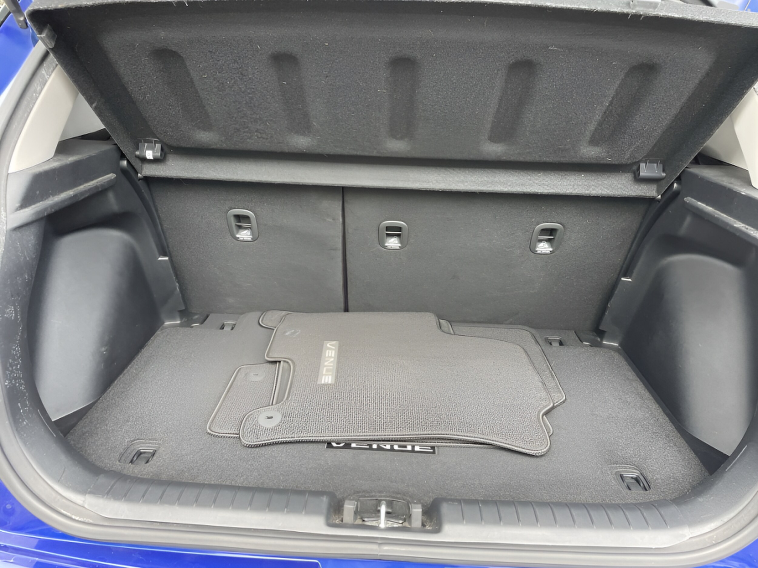 2023 Hyundai Venue Limited - Photo 31