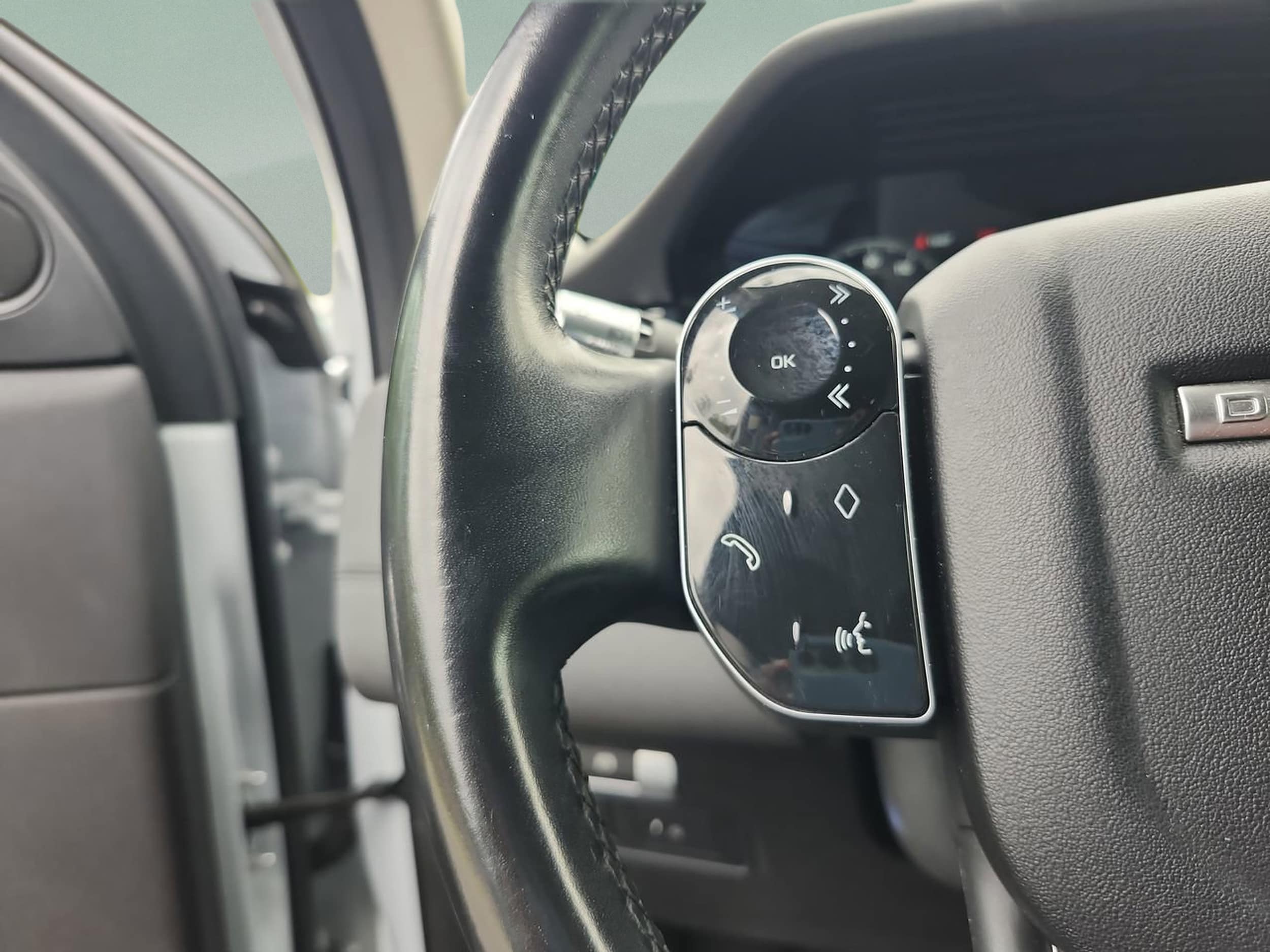 2020 Land Rover Discovery Sport SE - Photo 12