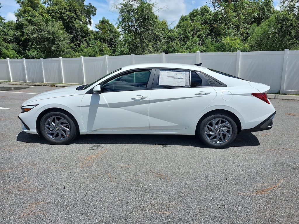 New 2026 Hyundai Elantra Hybrid Blue Sedan