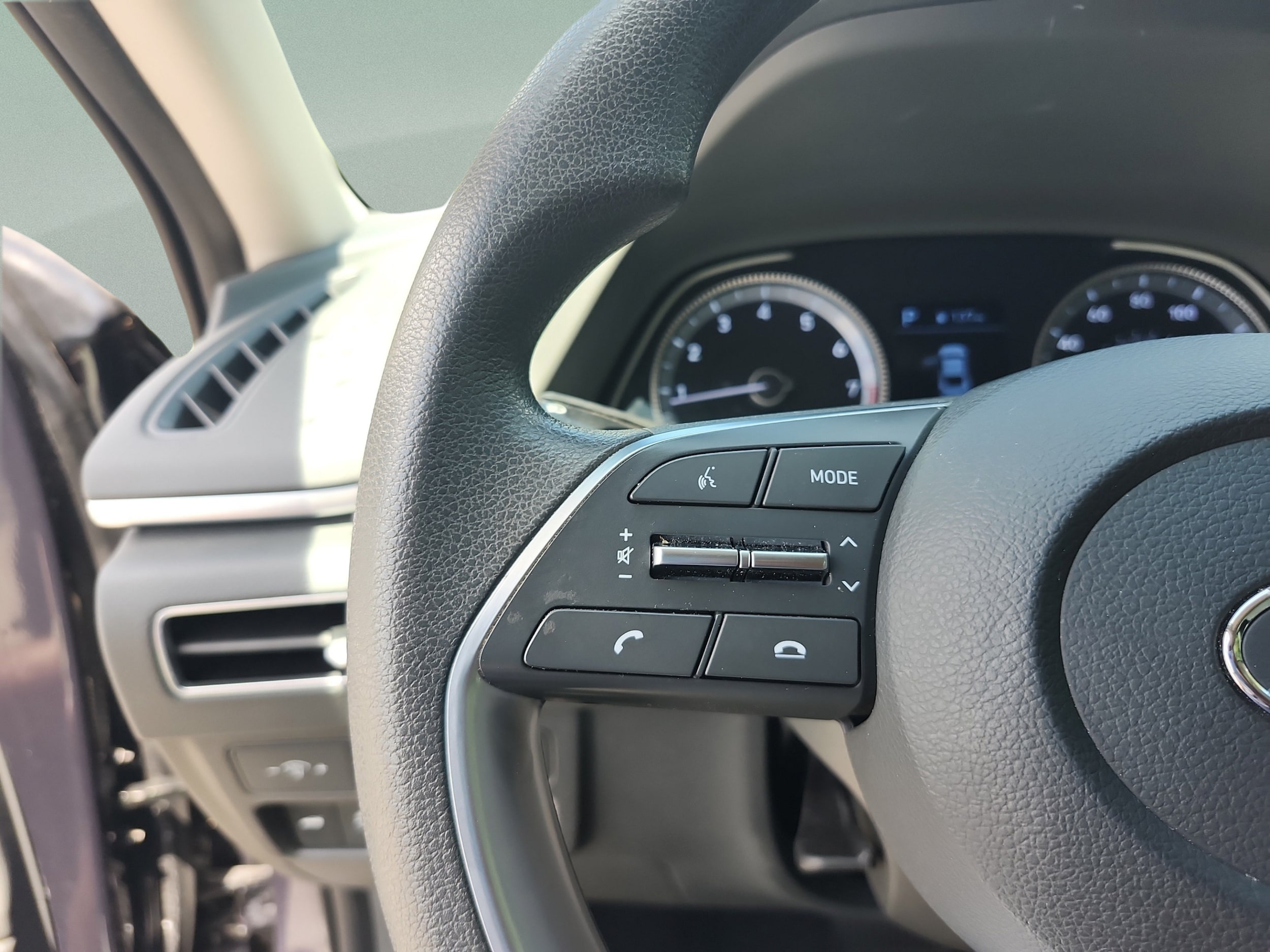 2023 Hyundai Sonata SE - Photo 14