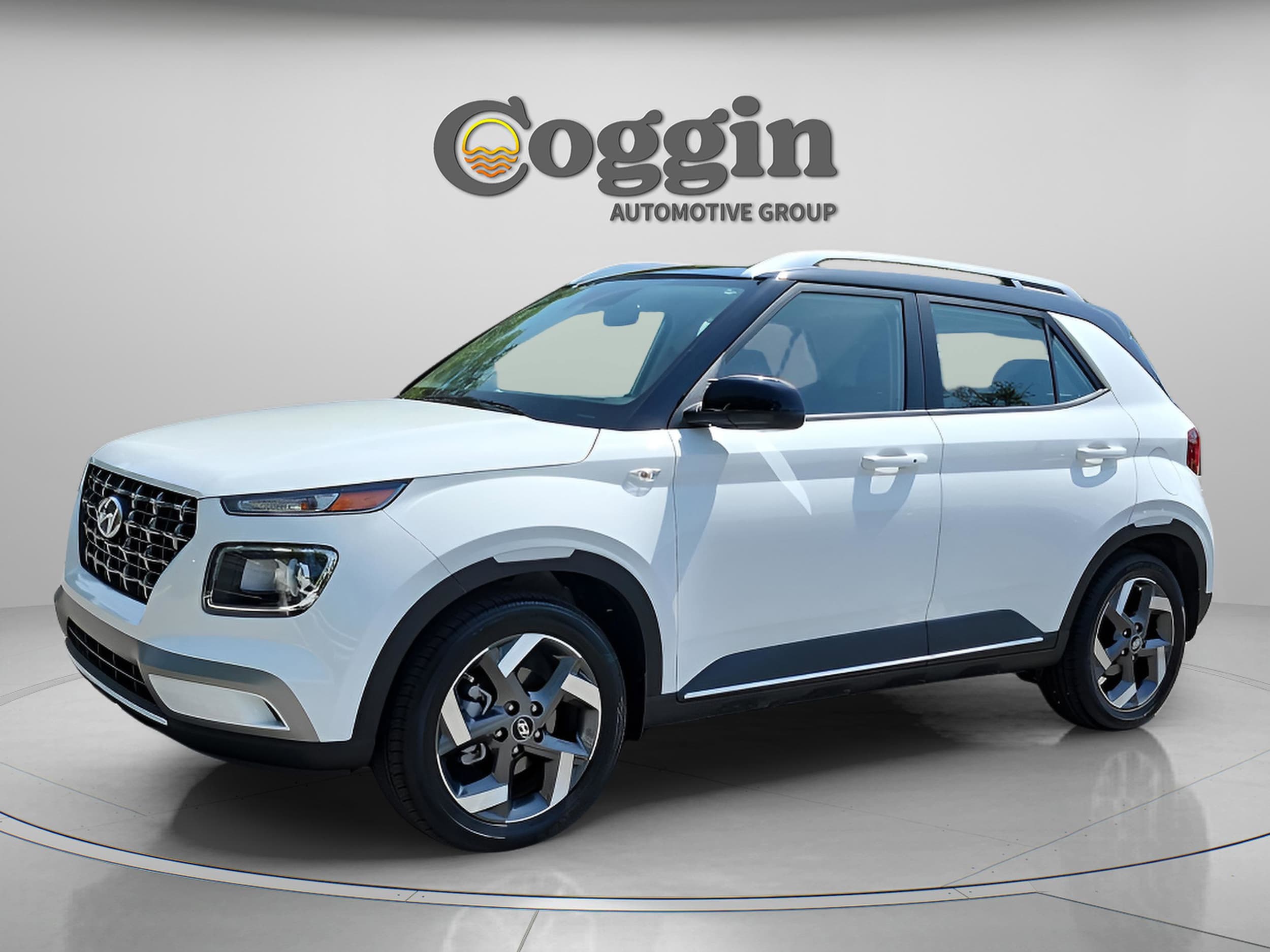 2026 Hyundai Venue SEL w/ 2-Tone Roof IVT's photo