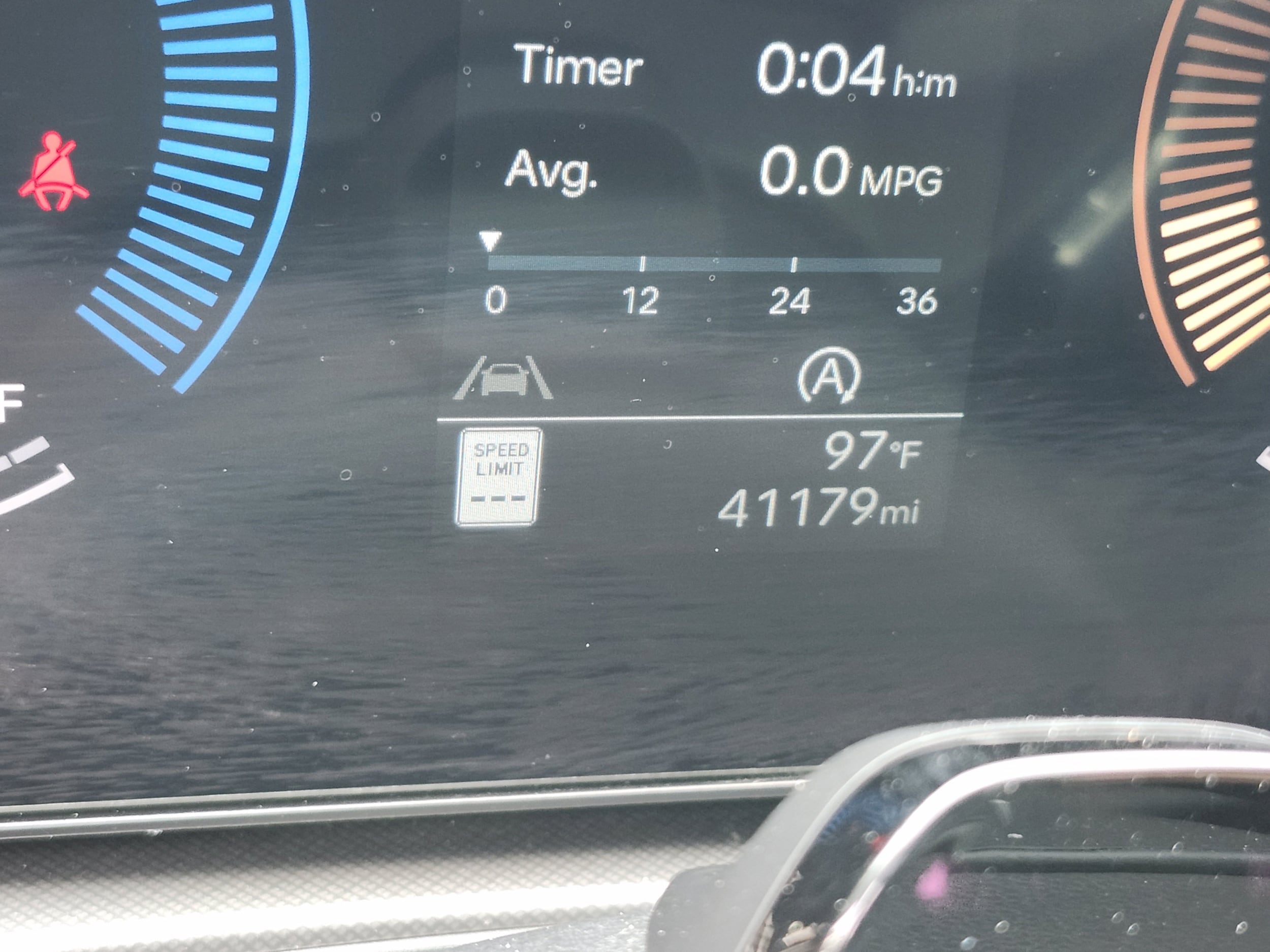 2025 Hyundai Santa Fe SEL - Photo 12