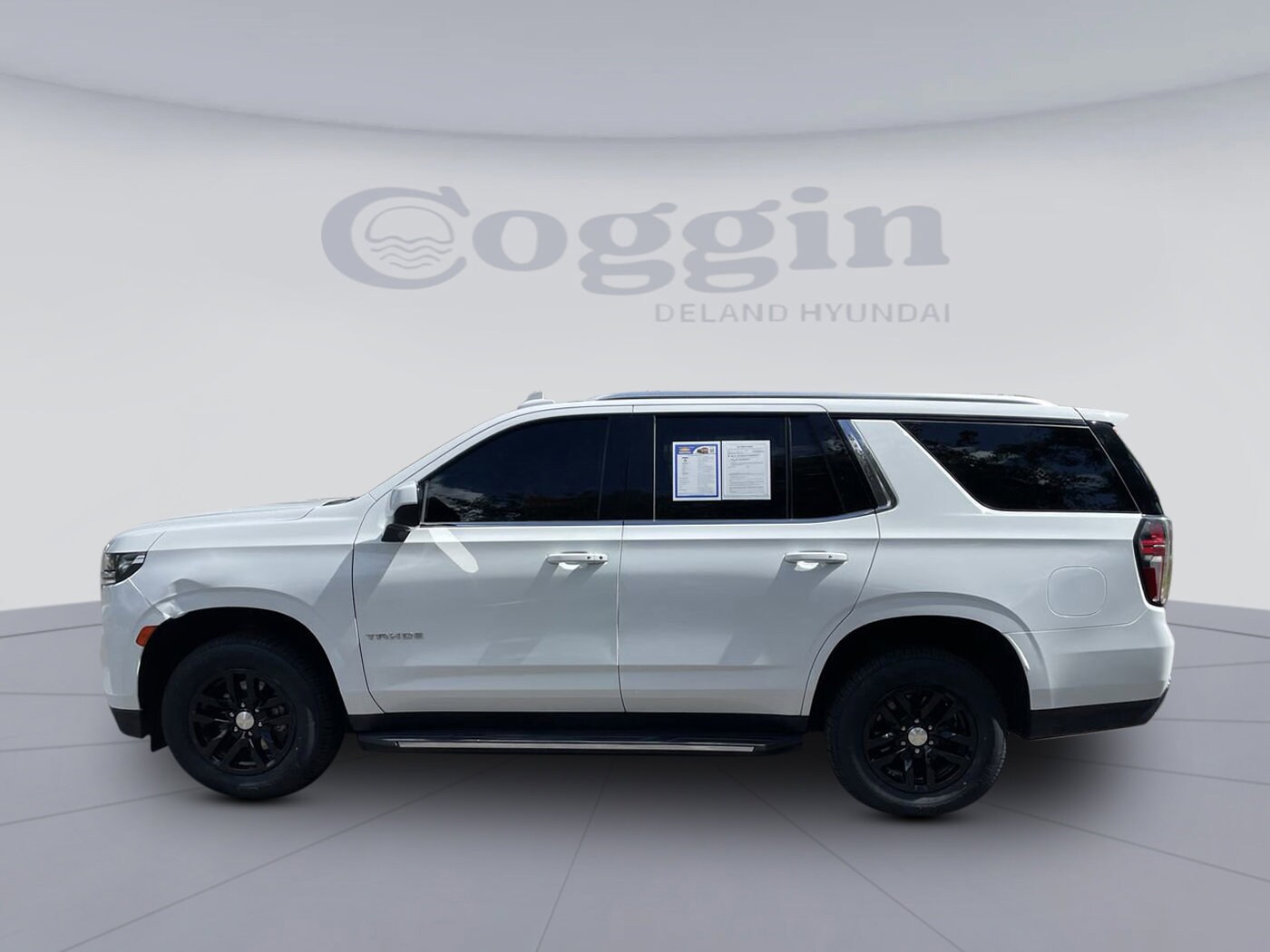 2021 Chevrolet Tahoe LT photo 2