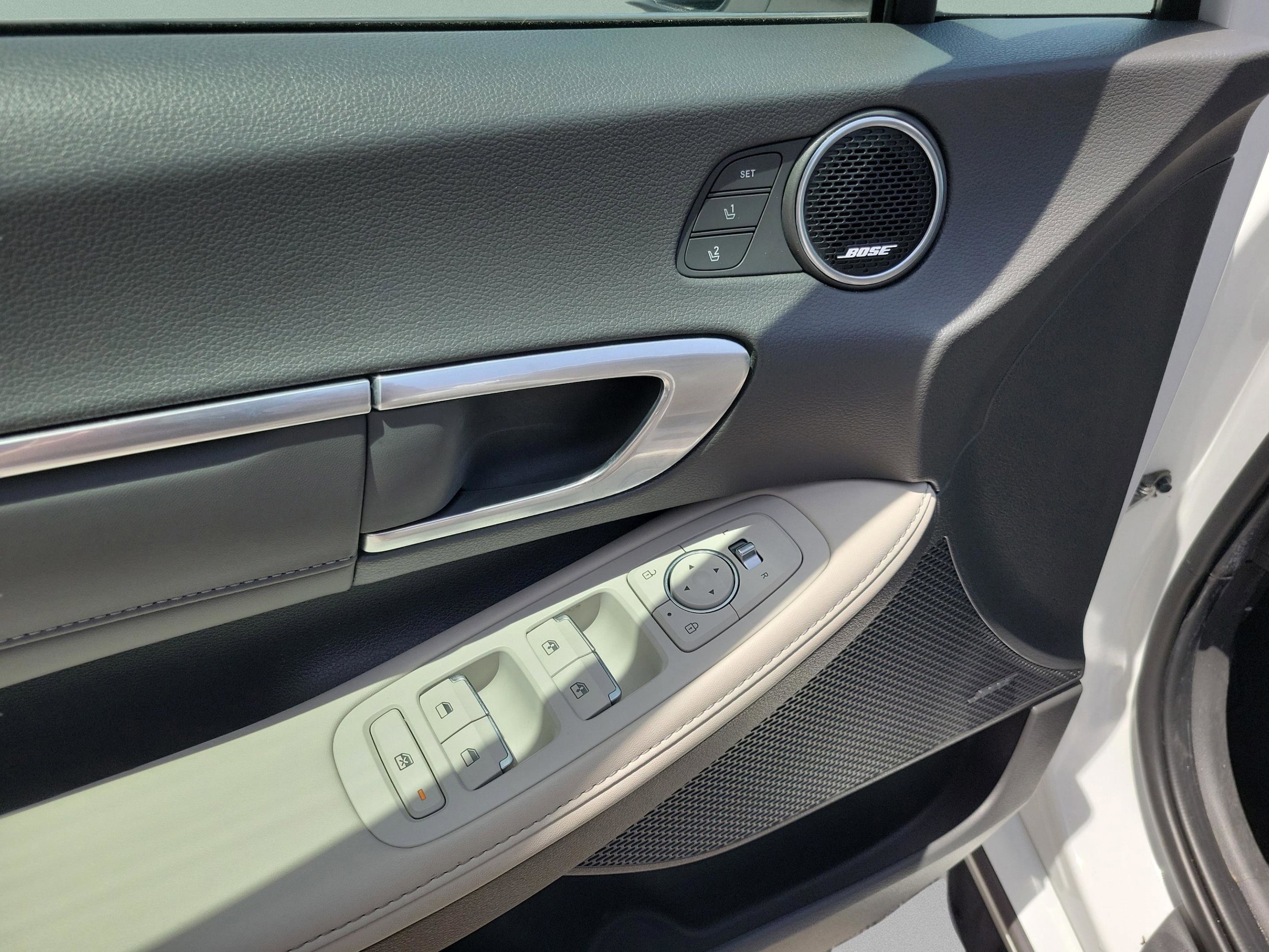 2022 Hyundai Sonata Limited - Photo 16