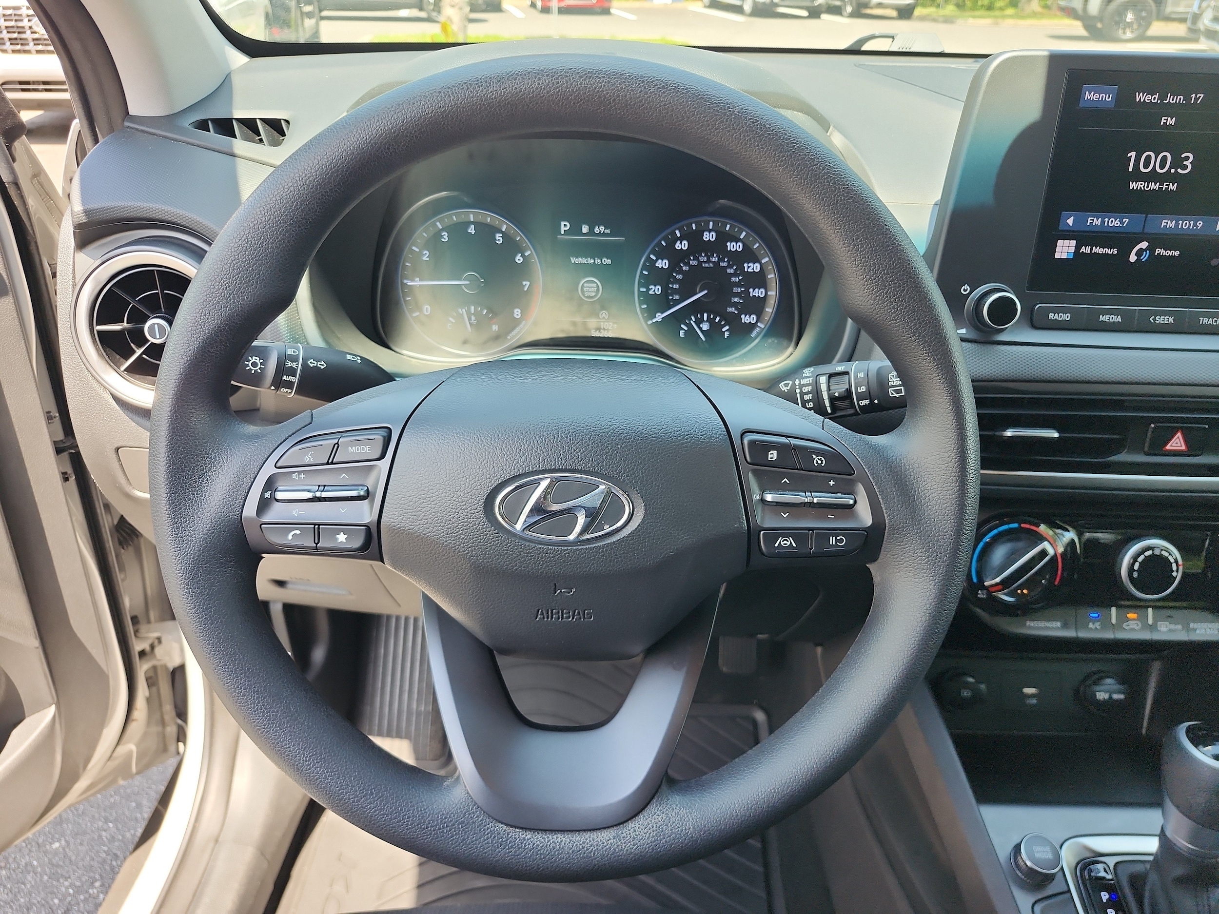 2023 Hyundai Kona SEL - Photo 11