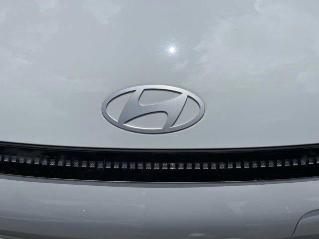 2025 Hyundai Kona EV SEL - Photo 23