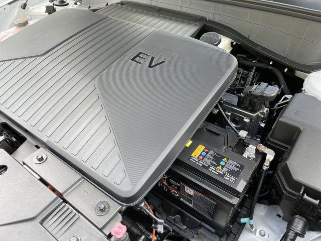 2025 Hyundai Kona EV SEL - Photo 22