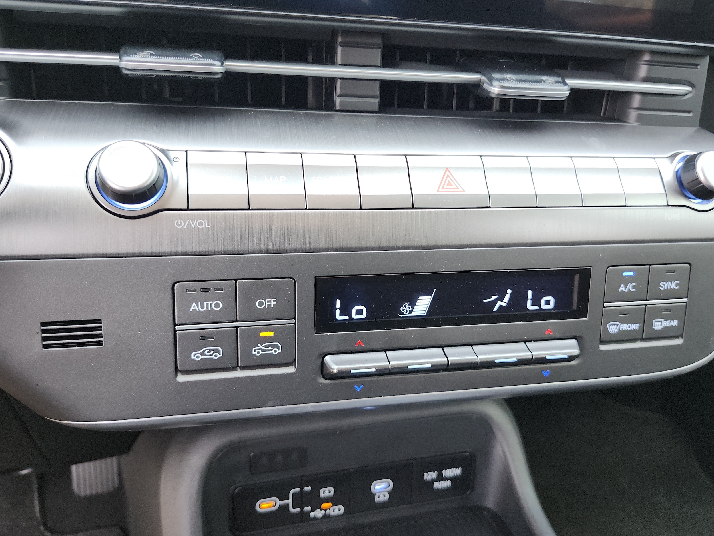 2025 Hyundai Kona SEL - Photo 30