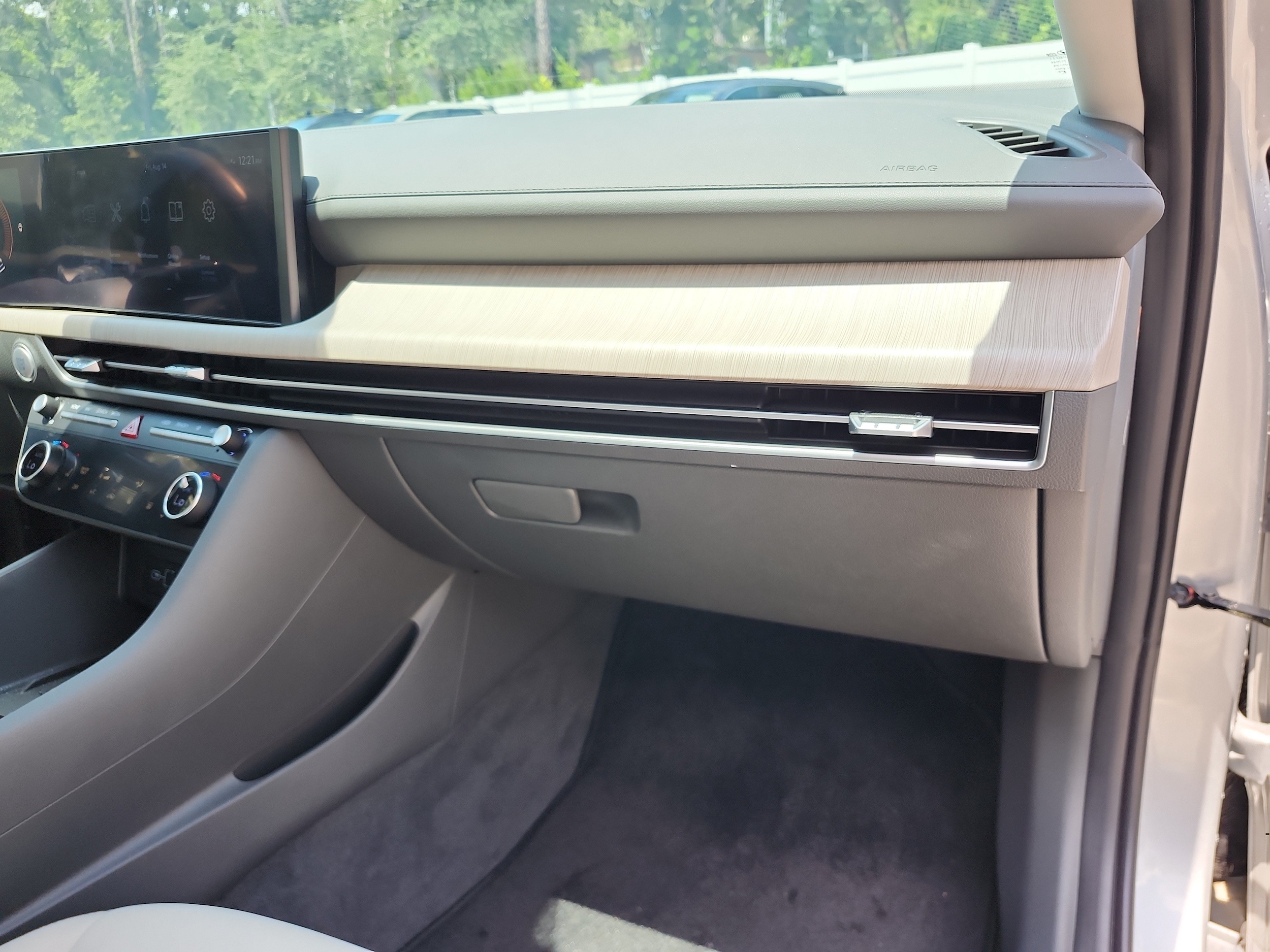 2024 Hyundai Sonata Hybrid SEL - Photo 19