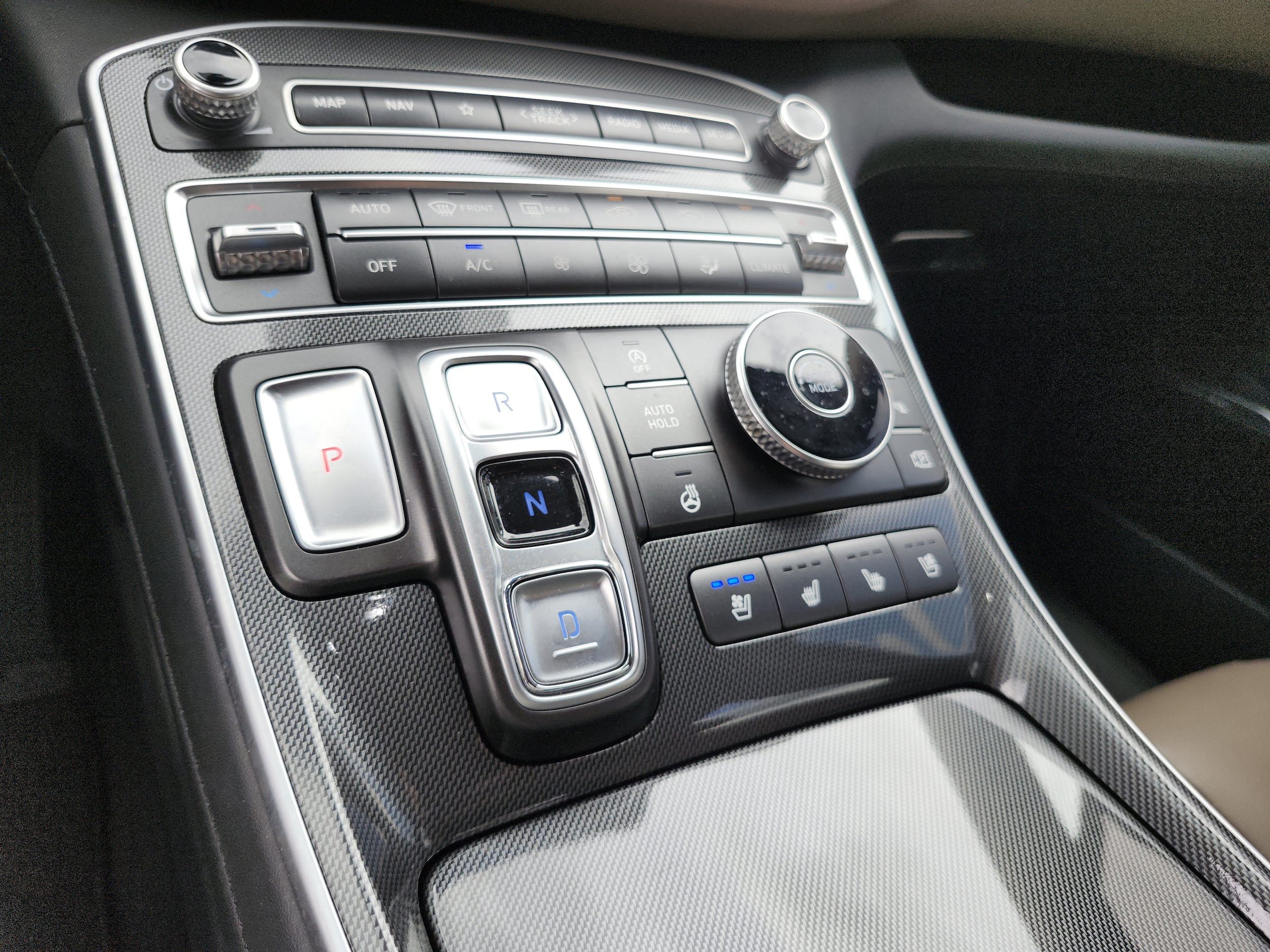 2021 Hyundai Santa Fe Limited - Photo 16