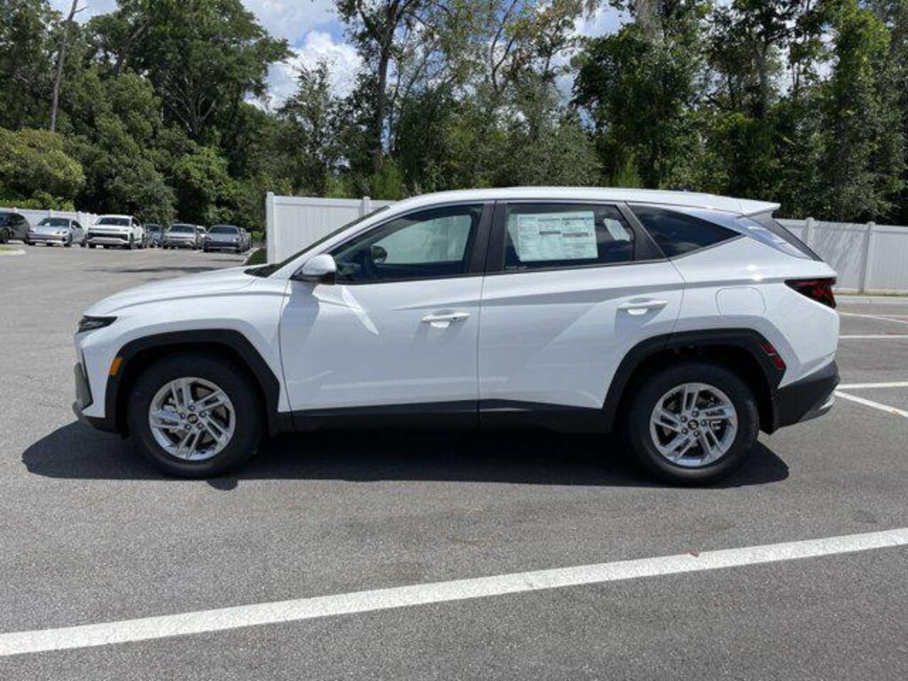 New 2025 Hyundai Tucson SE SUV