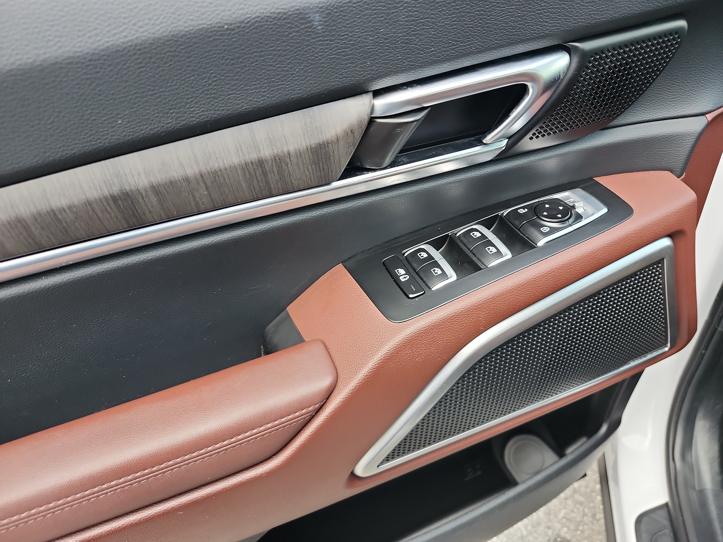 2024 Kia Telluride EX - Photo 18