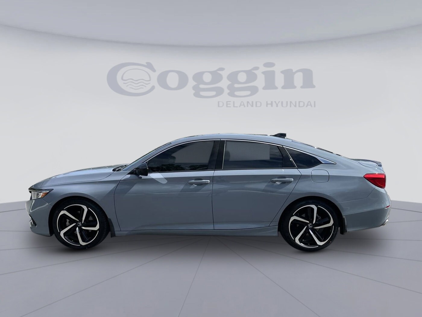 2022 Honda Accord Sport 2.0T photo 2