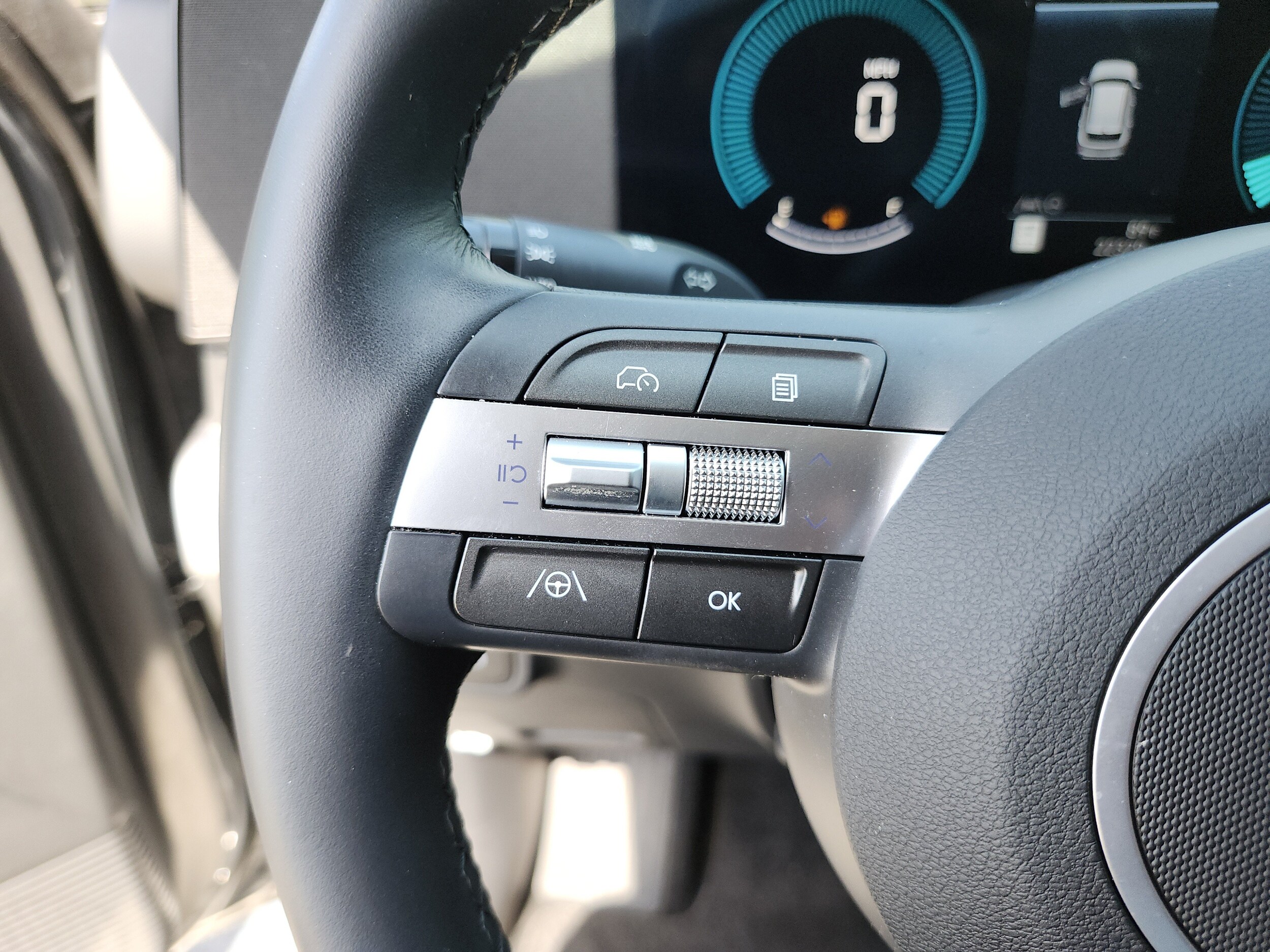 2025 Hyundai Kona SEL - Photo 15